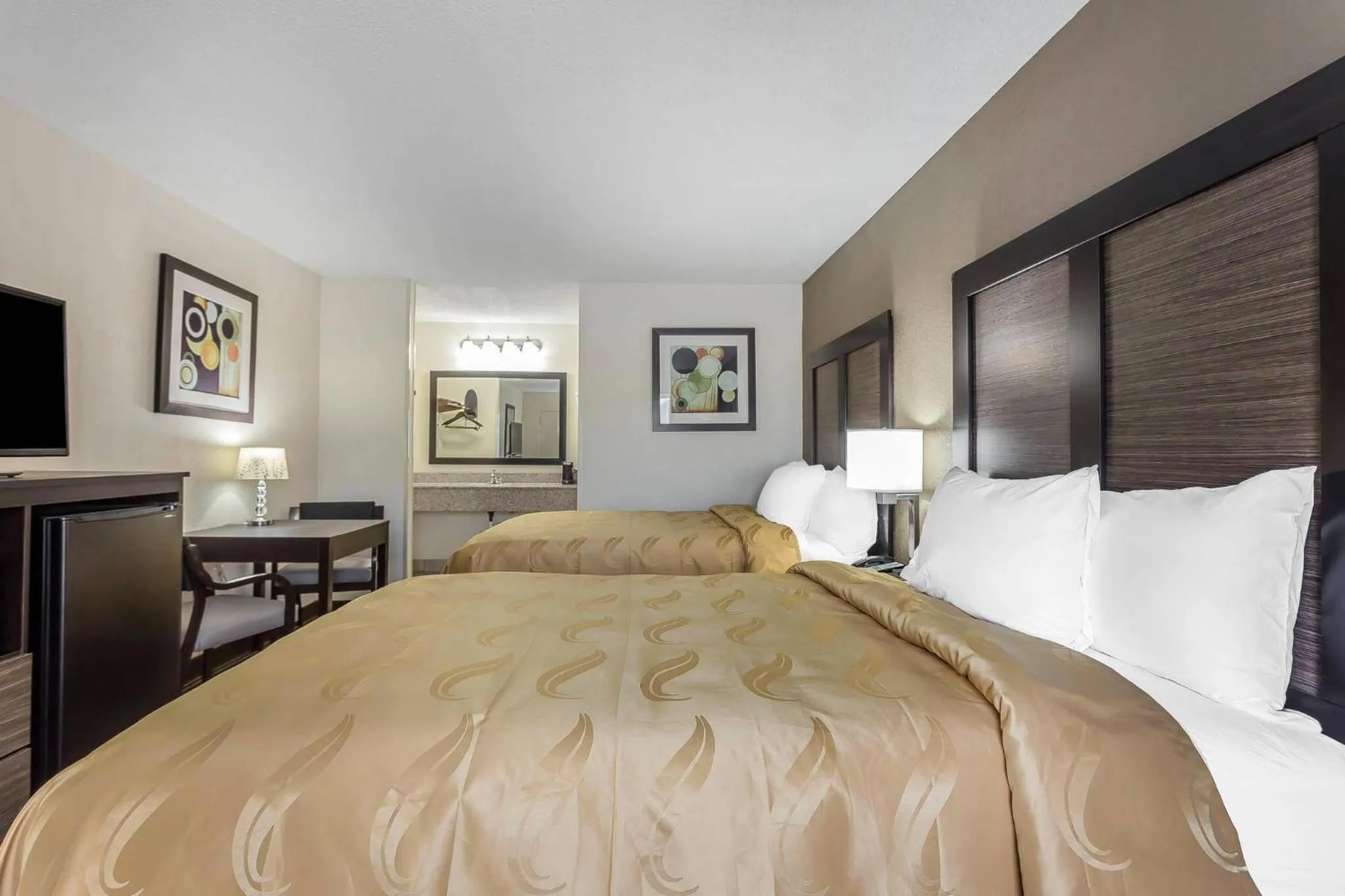 Double Room with Two Double Beds - Non-Smoking in Quality Inn Aberdeen