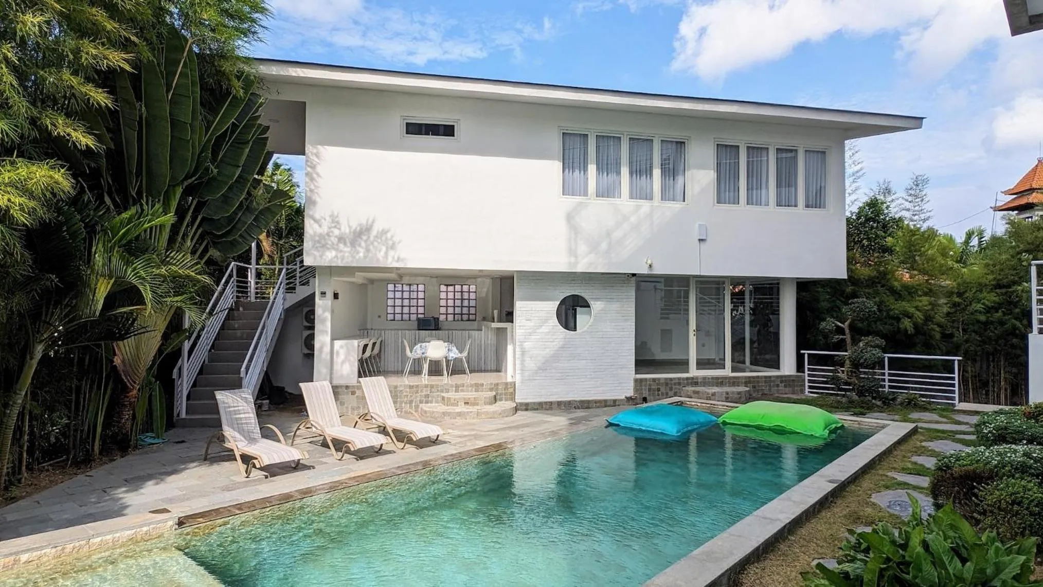 Apartment with Pool View  in Ohana Pererenan