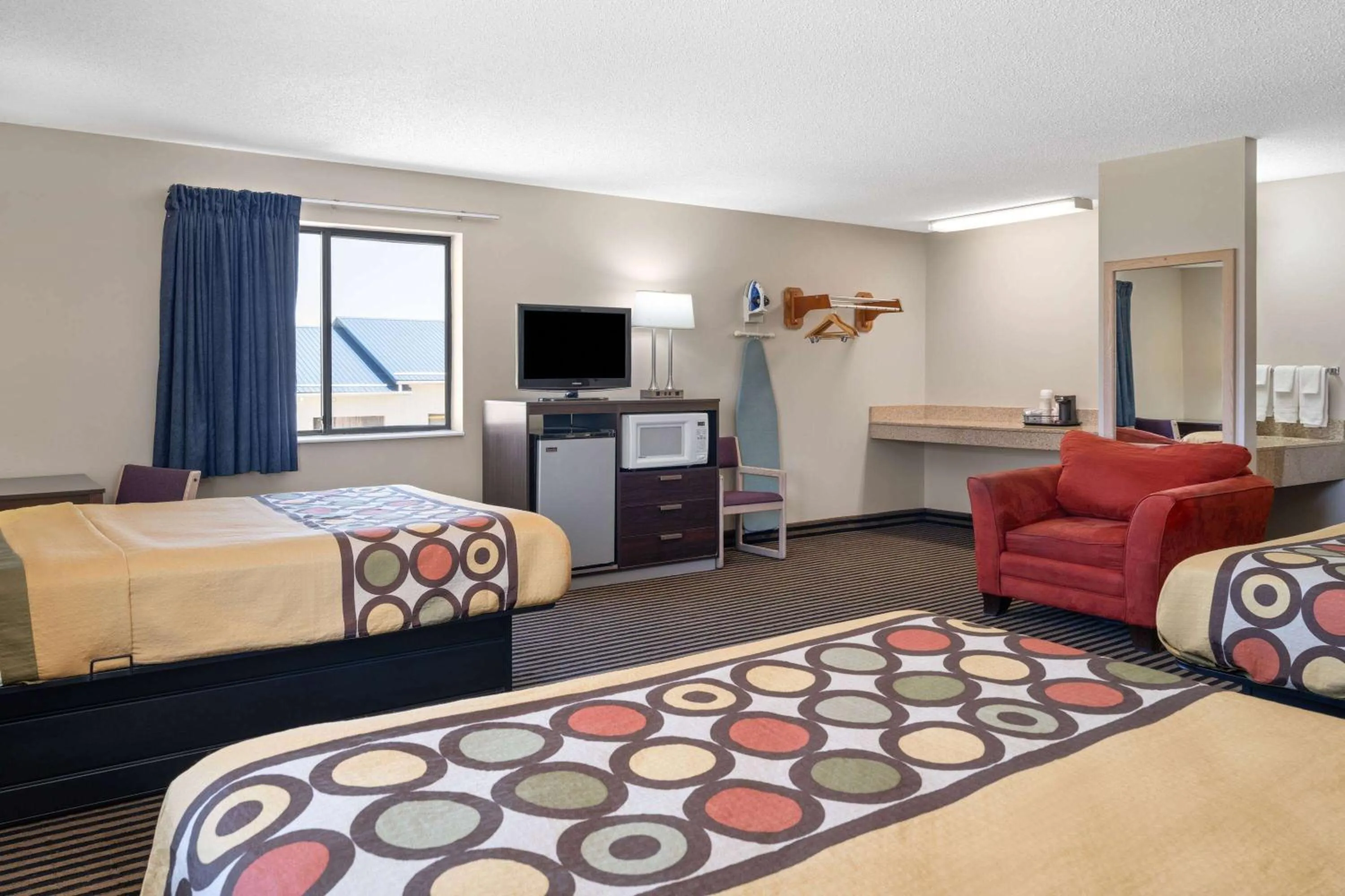 Superior Queen Room - Non-Smoking in Super 8 by Wyndham Humboldt