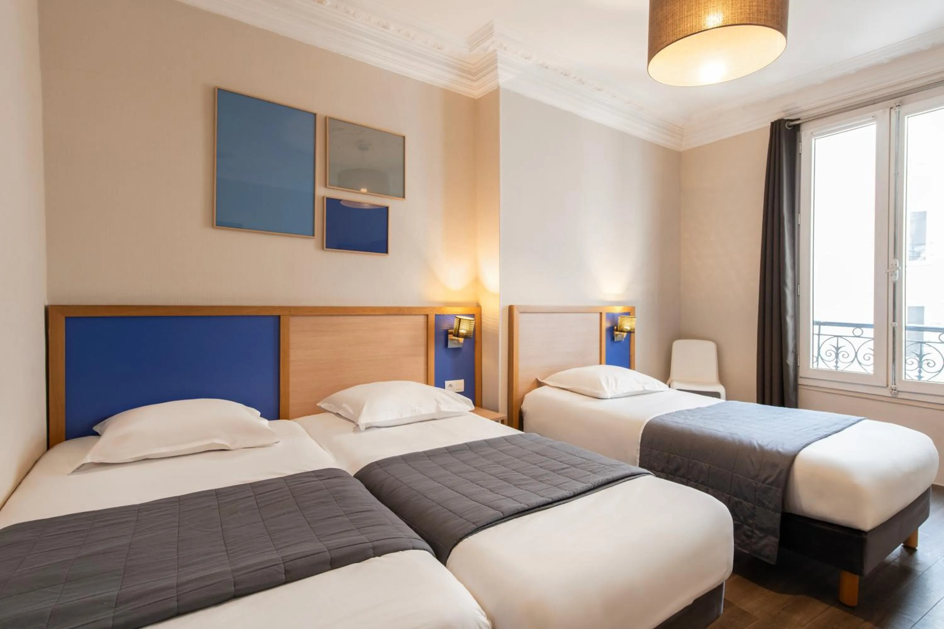 Triple Room in Est Hotel