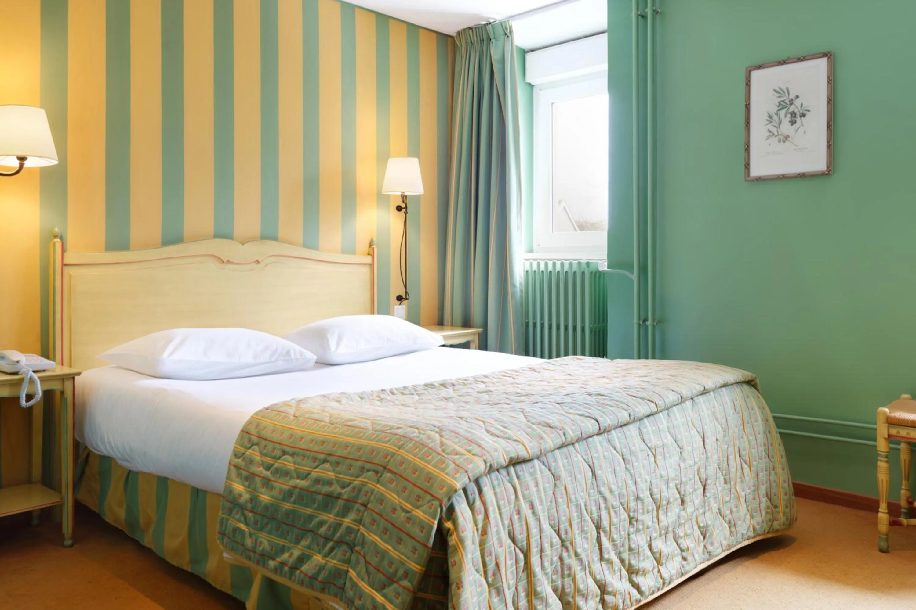 Chambre Tradition Double in Logis Hôtel Beauséjour Colmar