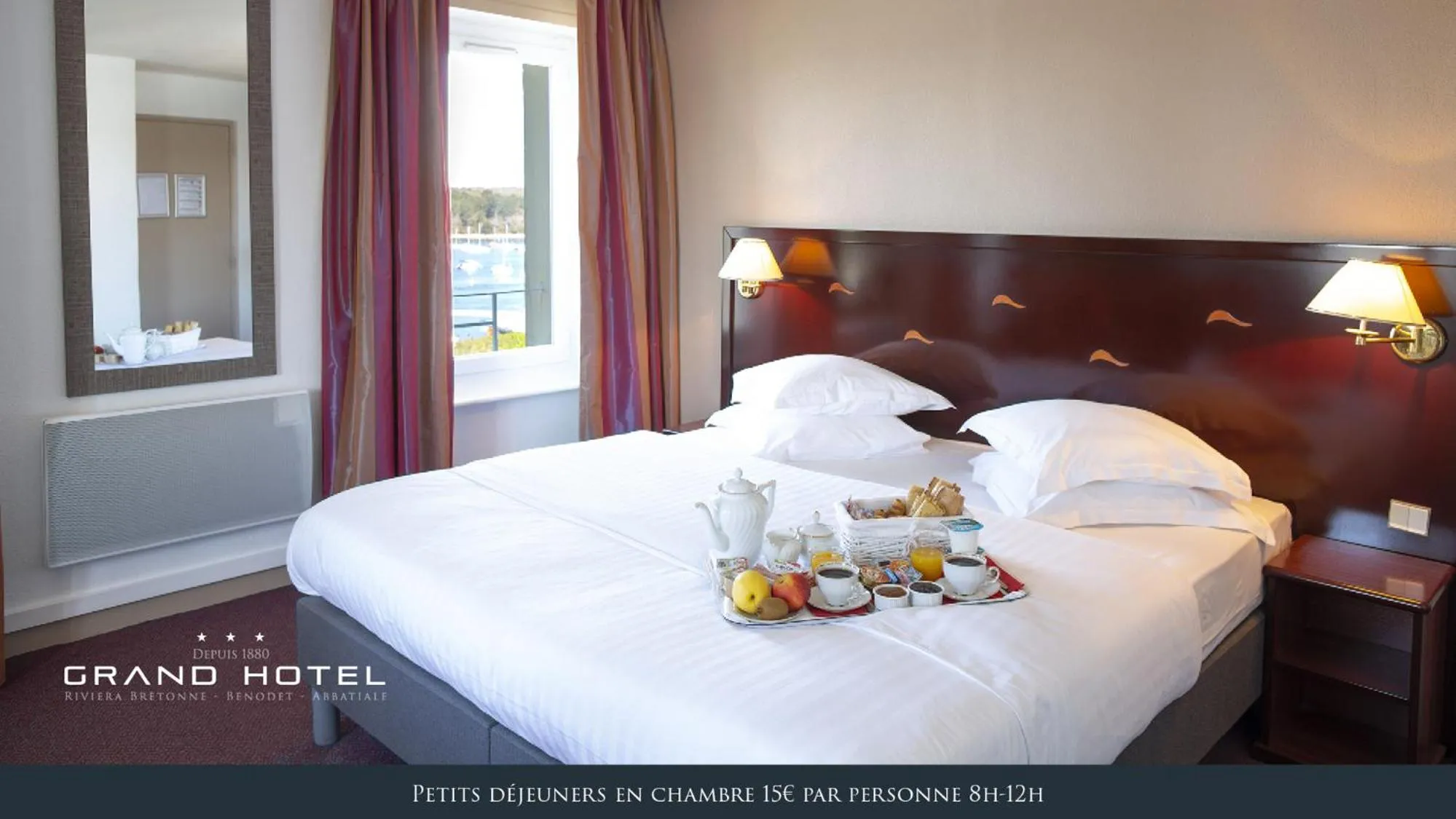 Superior Double Room with River View in Grand Hôtel Abbatiale Bénodet, Originals Relais