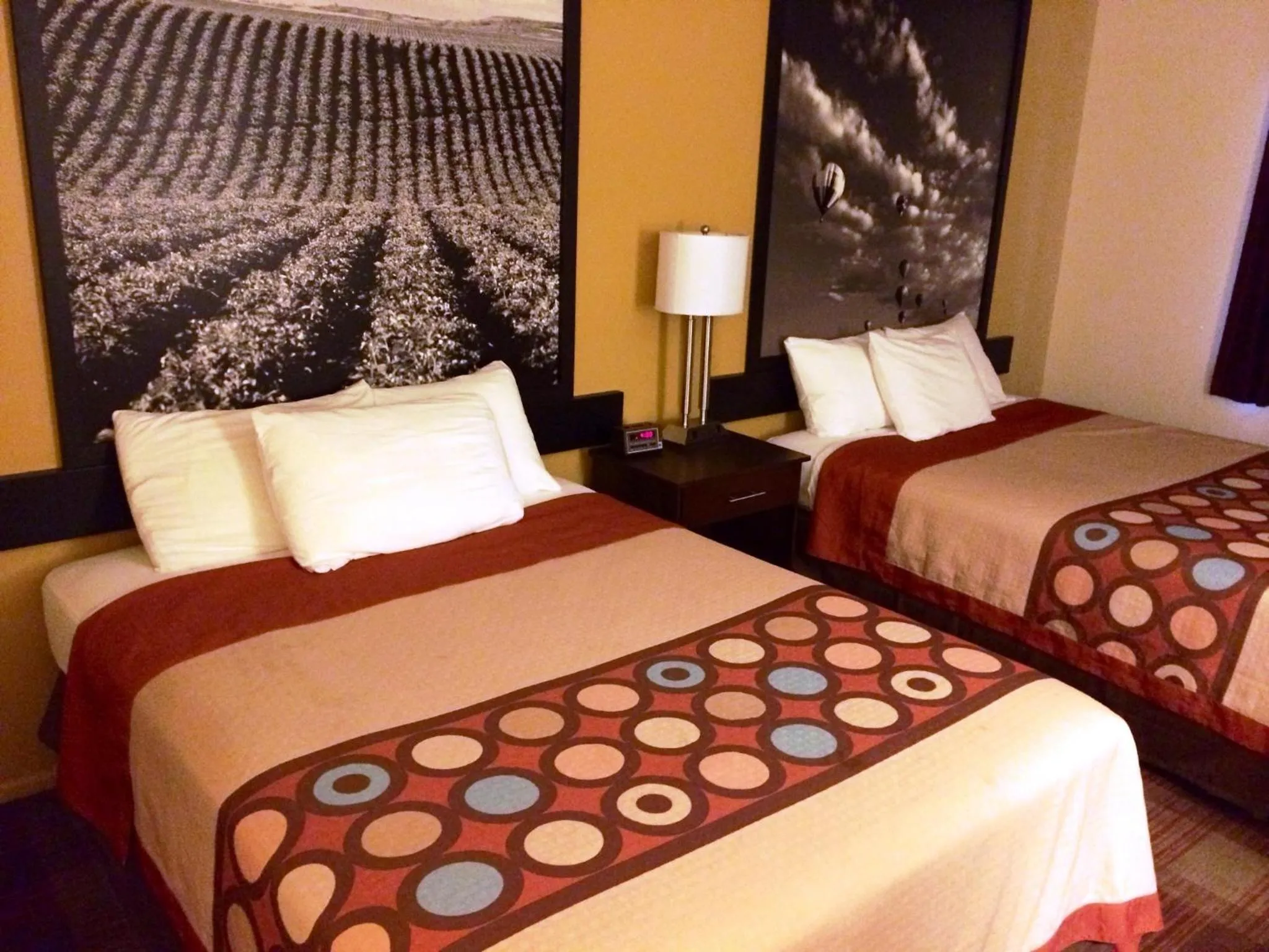 Queen Room with Two Queen Beds - Smoking in Super 8 by Wyndham Idaho Falls