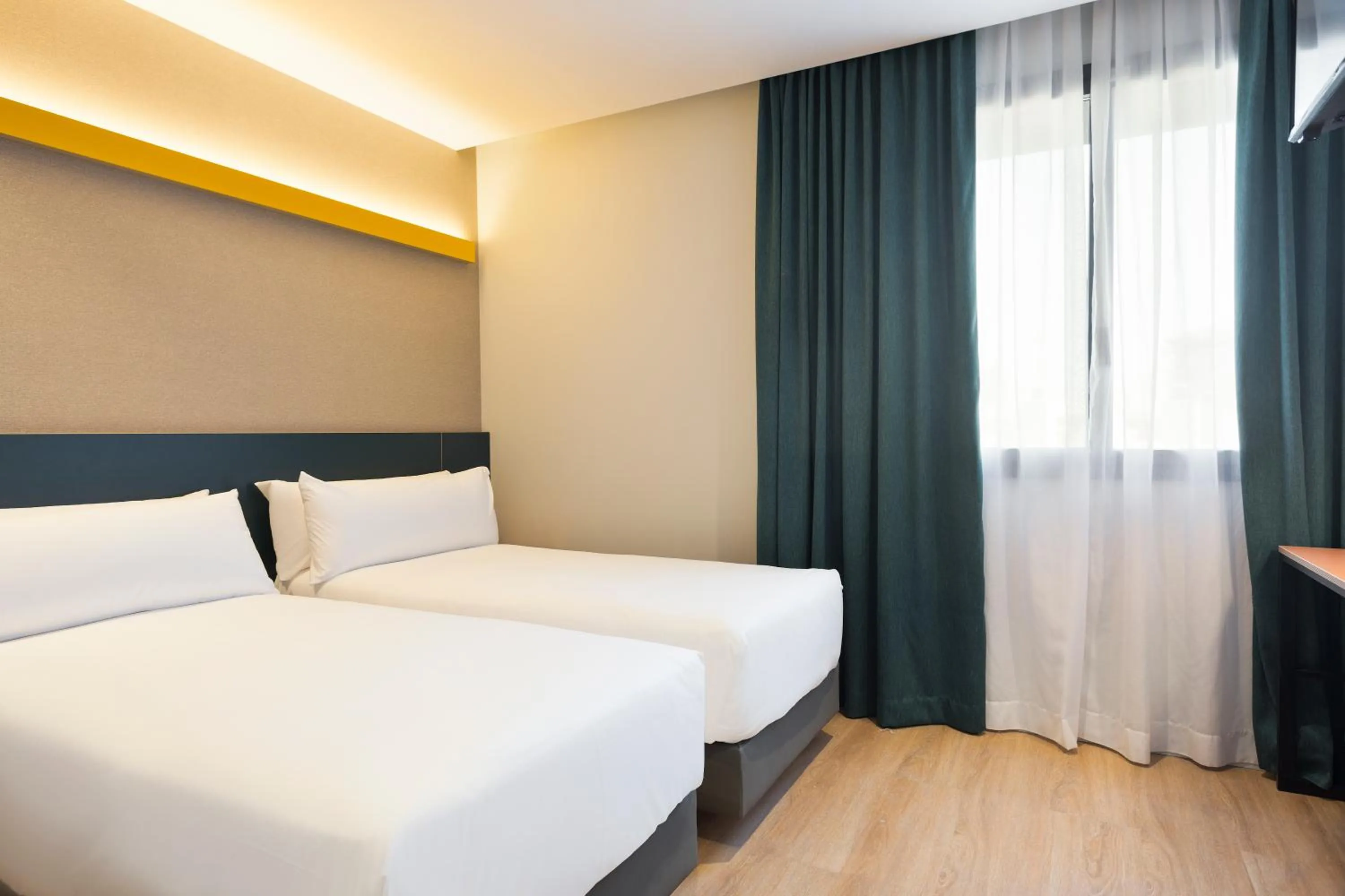 Double or Twin Room in Hotel Brick Barcelona