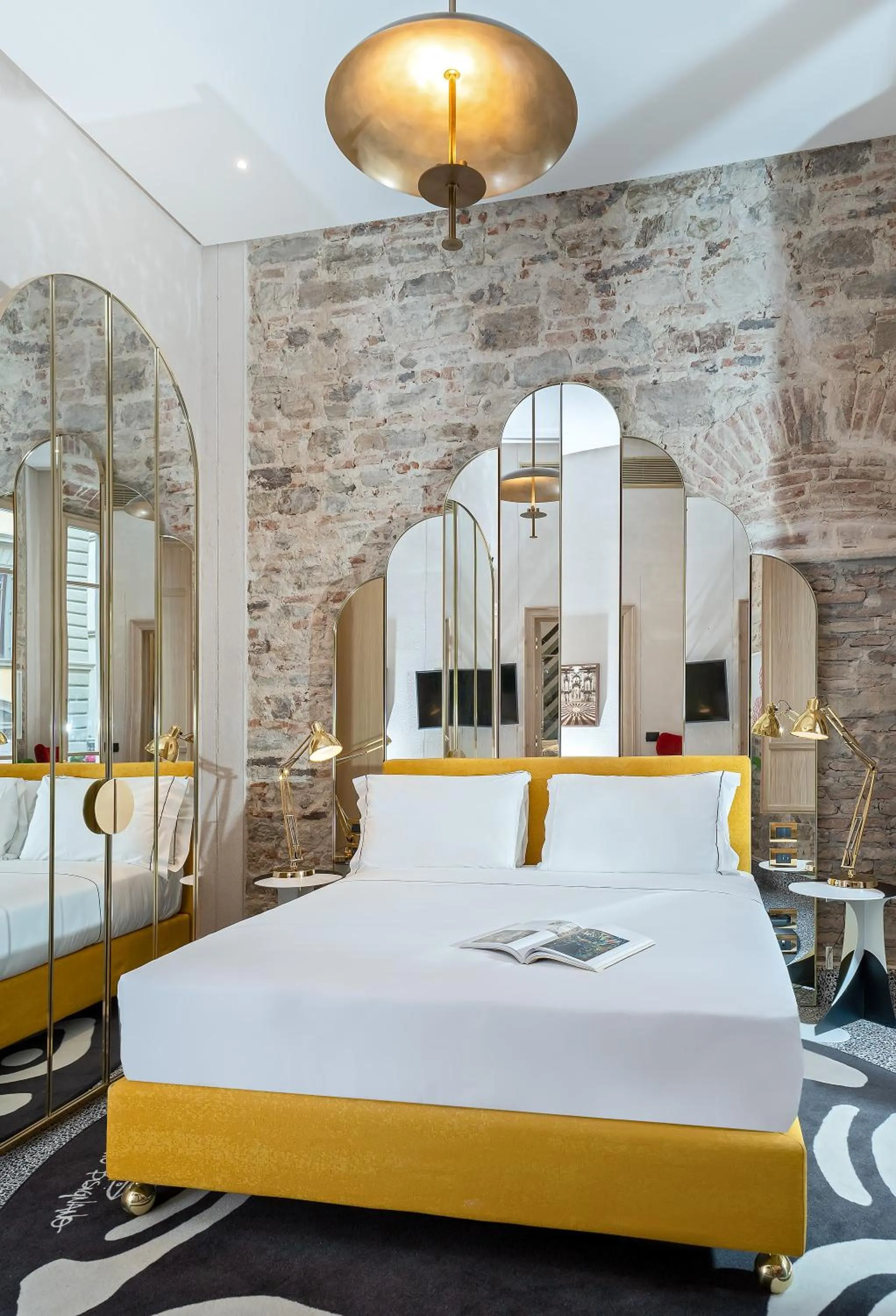 Double Room with Balcony in Hotel Calimala Florence