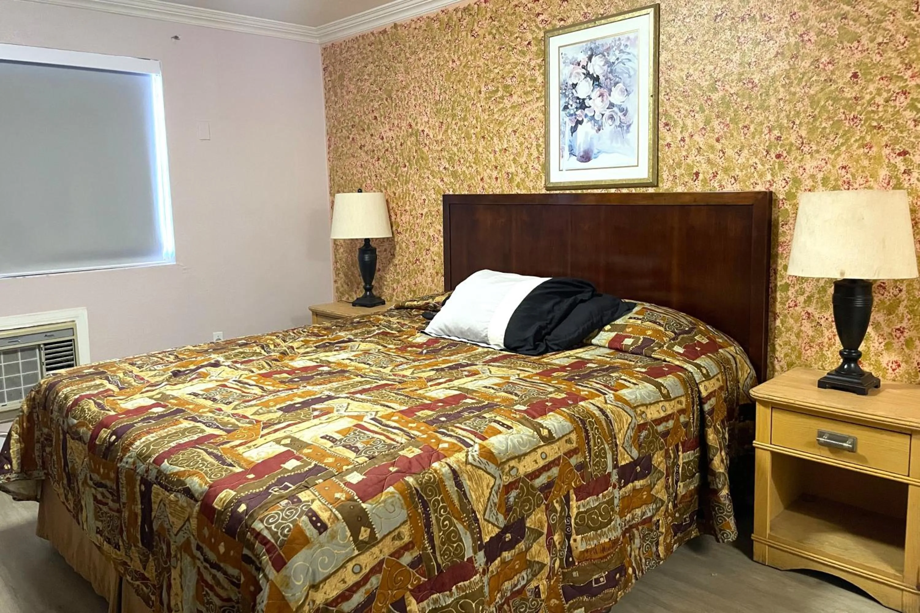 King Bed Non-Smoking in Travel Inn Downtown LA