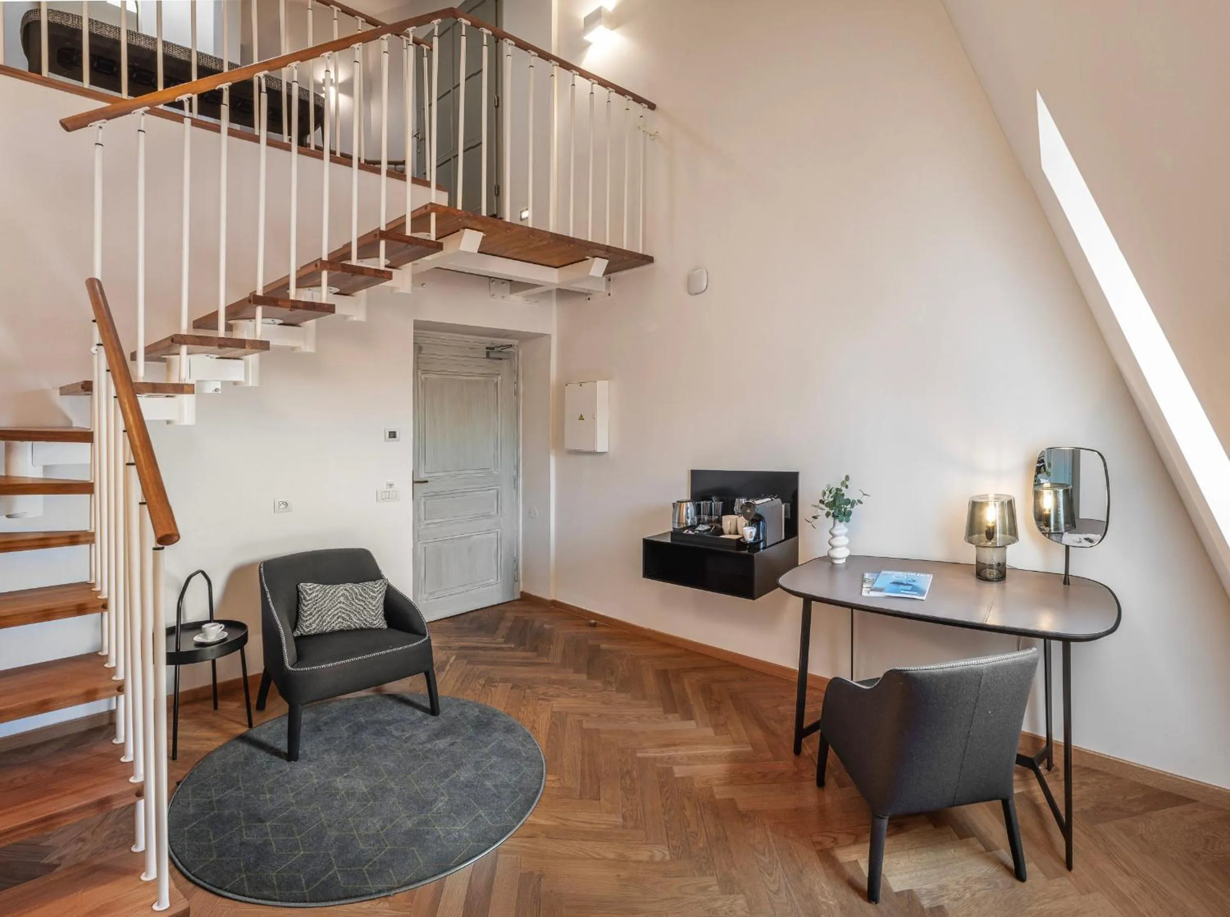 Maisonette in Mottl House by Adrez