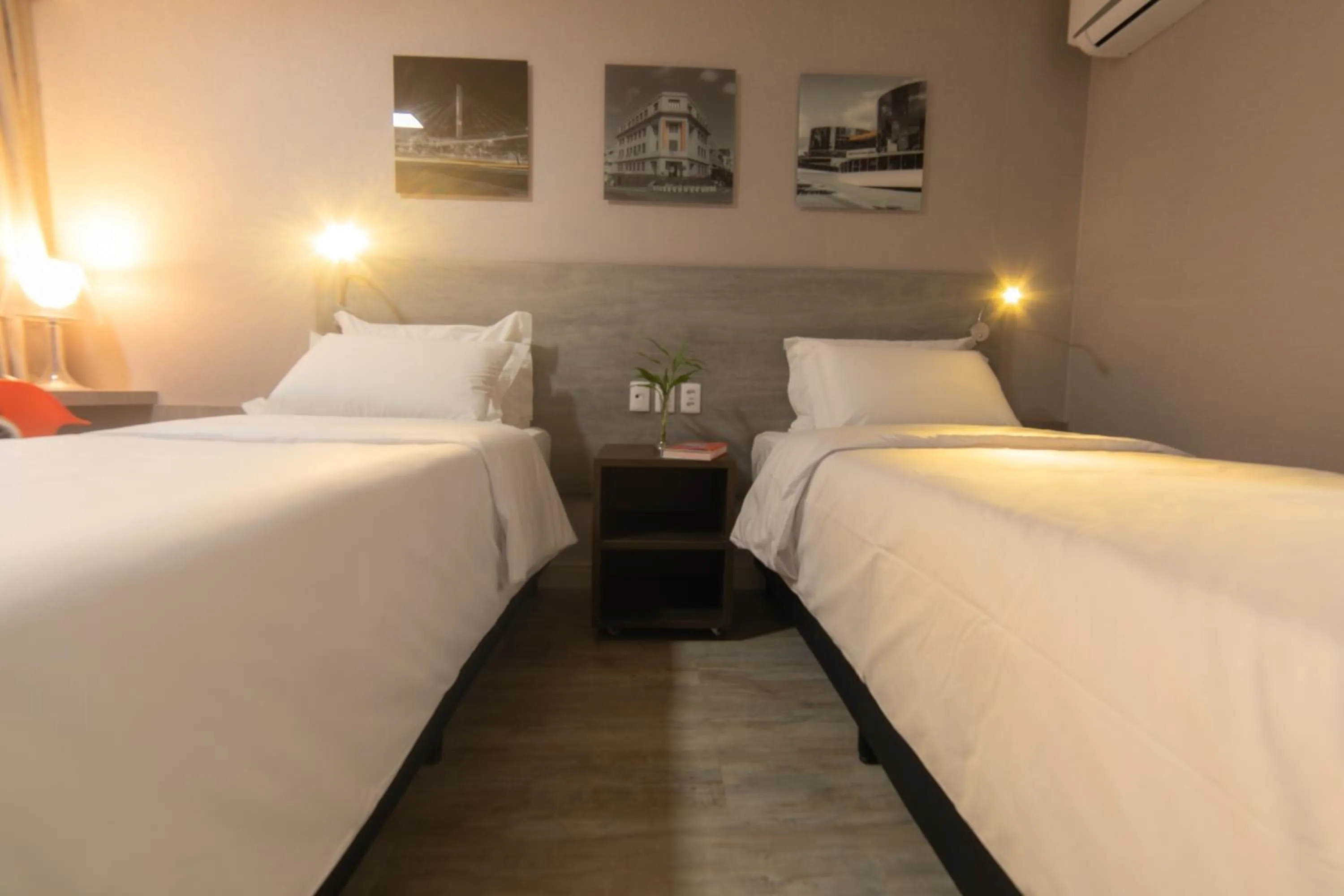 Luxury Quadruple - 4 Single Beds in Intercity Campina Grande Citymix