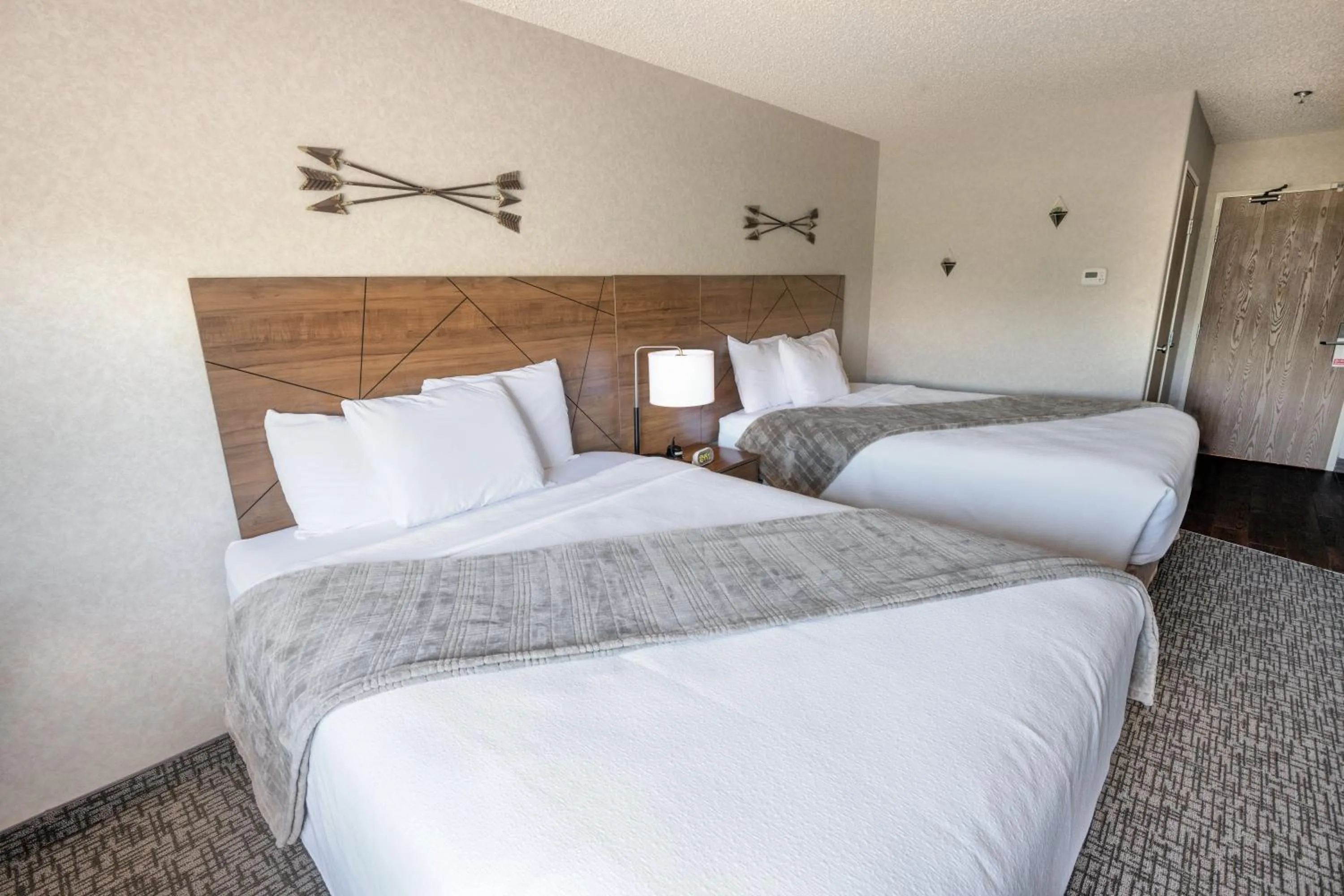 Queen Room with Two Queen Beds in Red Sands Hotel