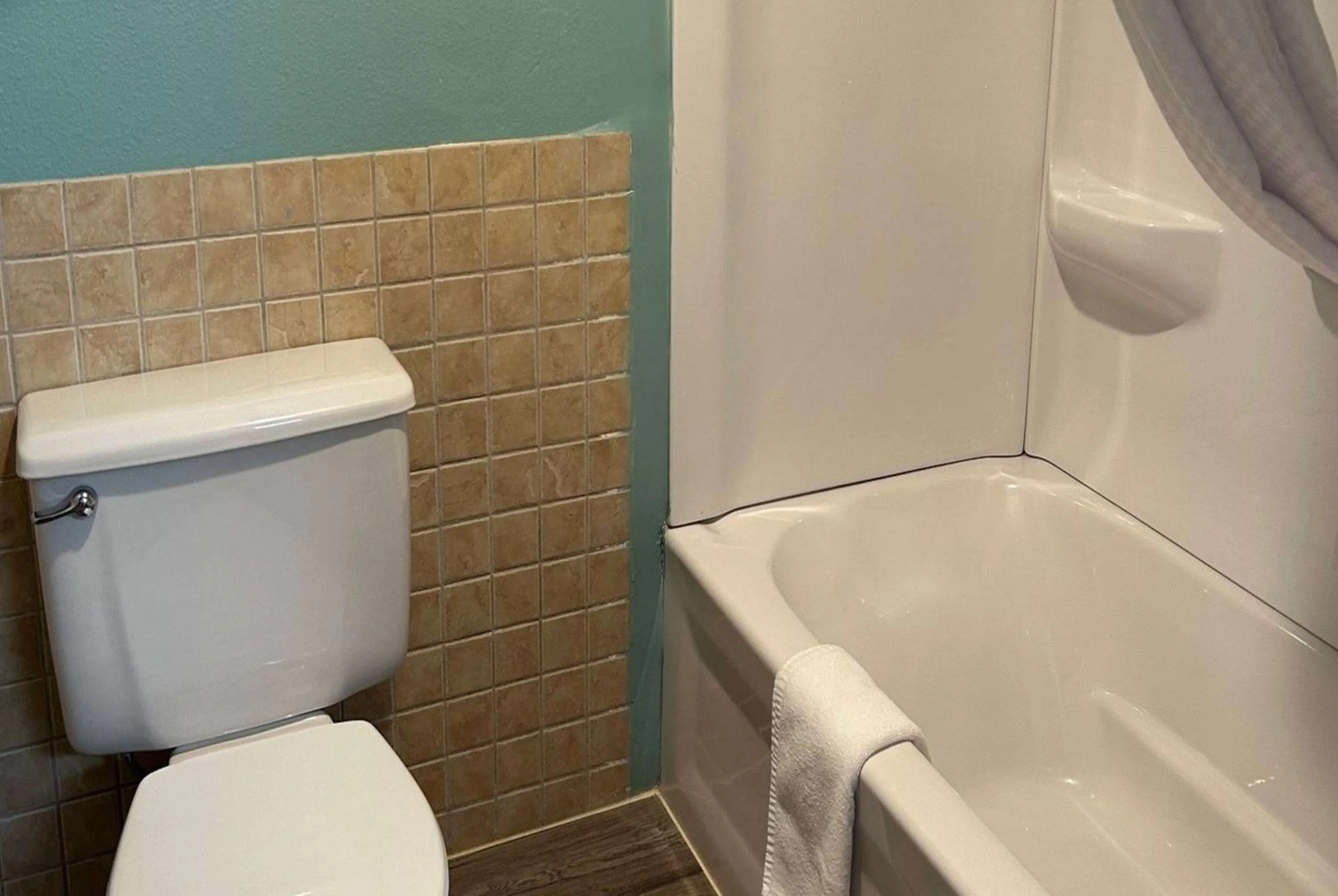 King Room - Non-Smoking in Super 8 by Wyndham Perry IA