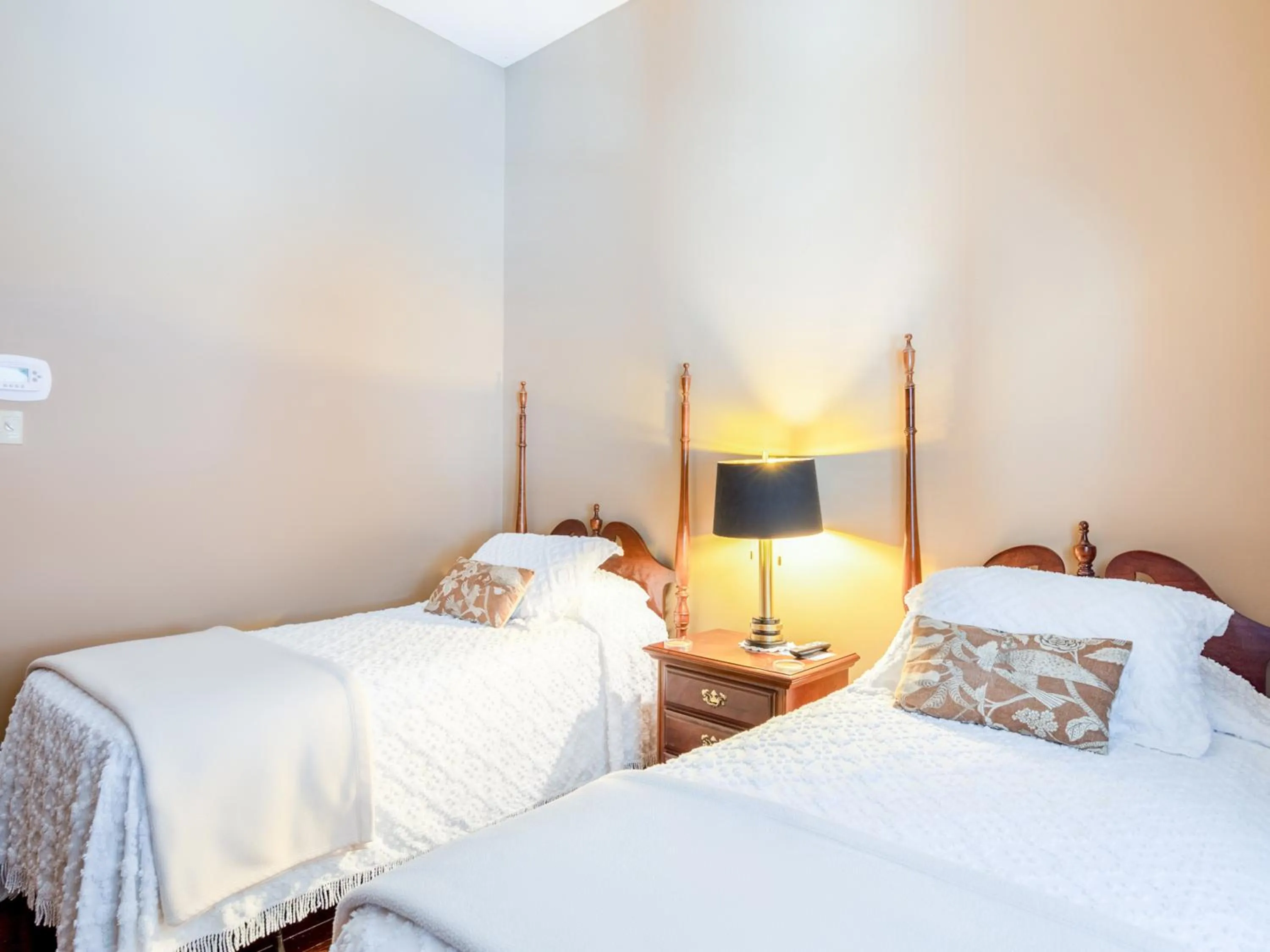 2 Single Bed in The Belmont Inn by OYO