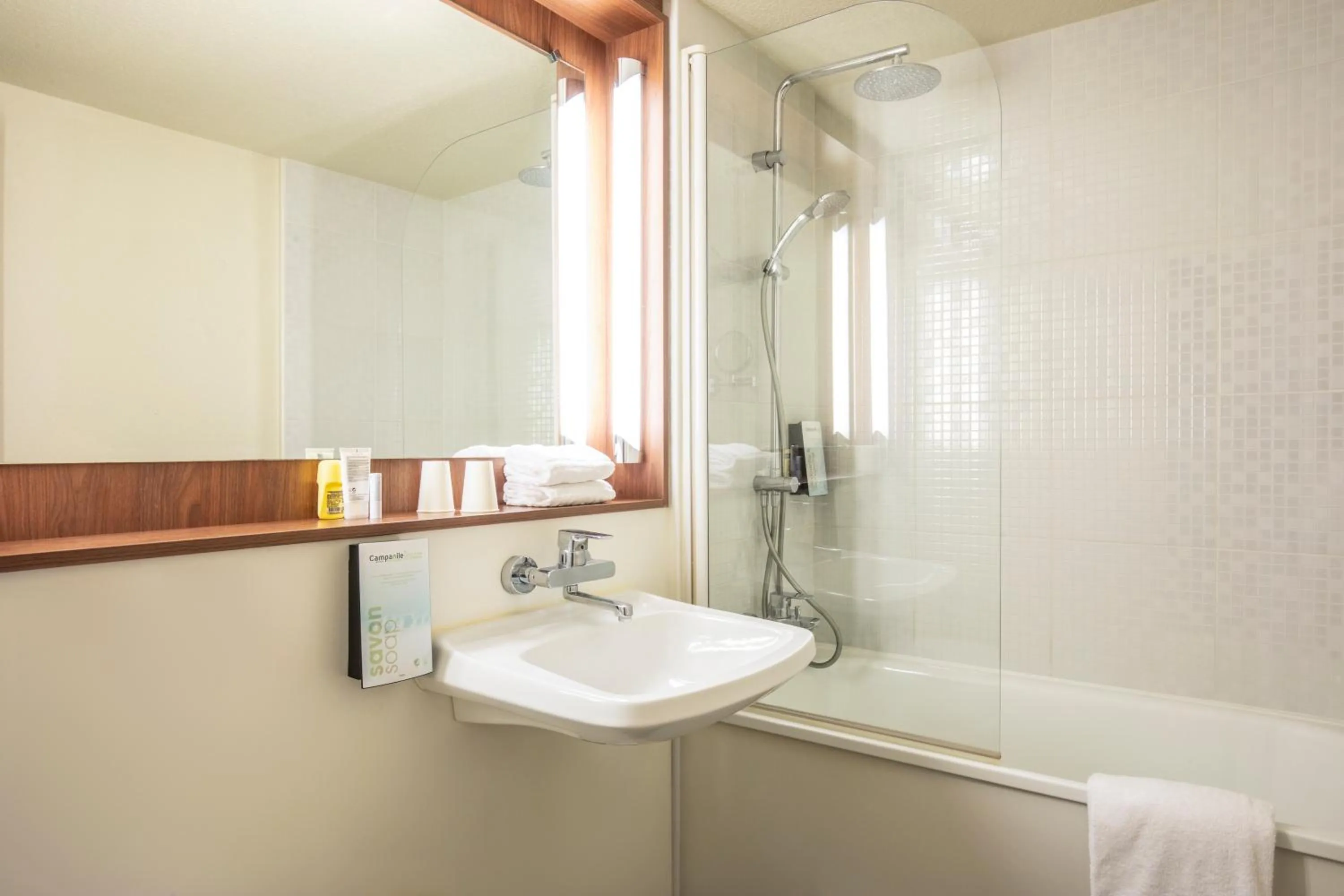 Standard Double Room in Hôtel Campanile Strasbourg Aéroport Lingolsheim