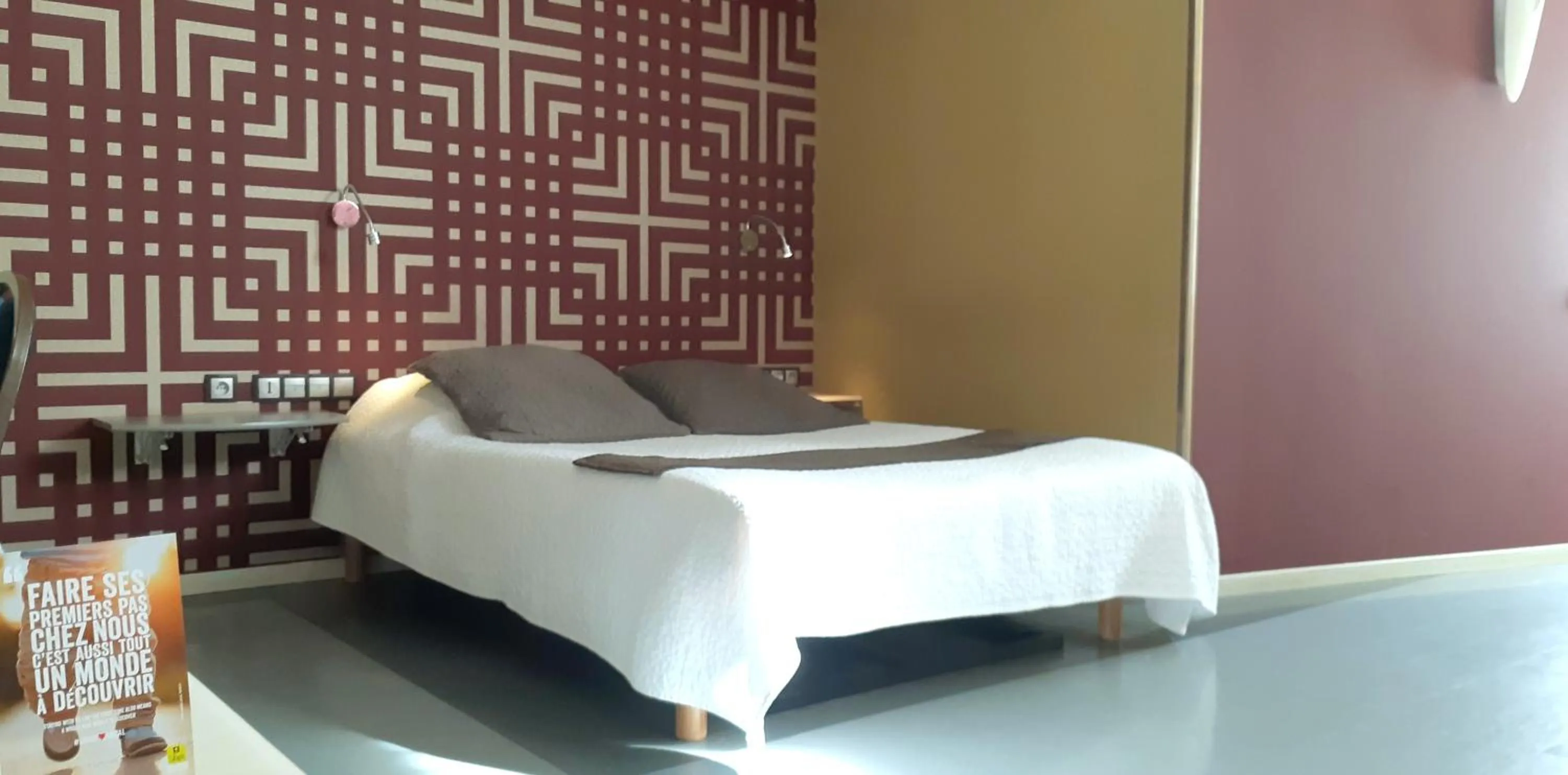 Triple Room in Logis Hôtel & Restaurant Arcombelle