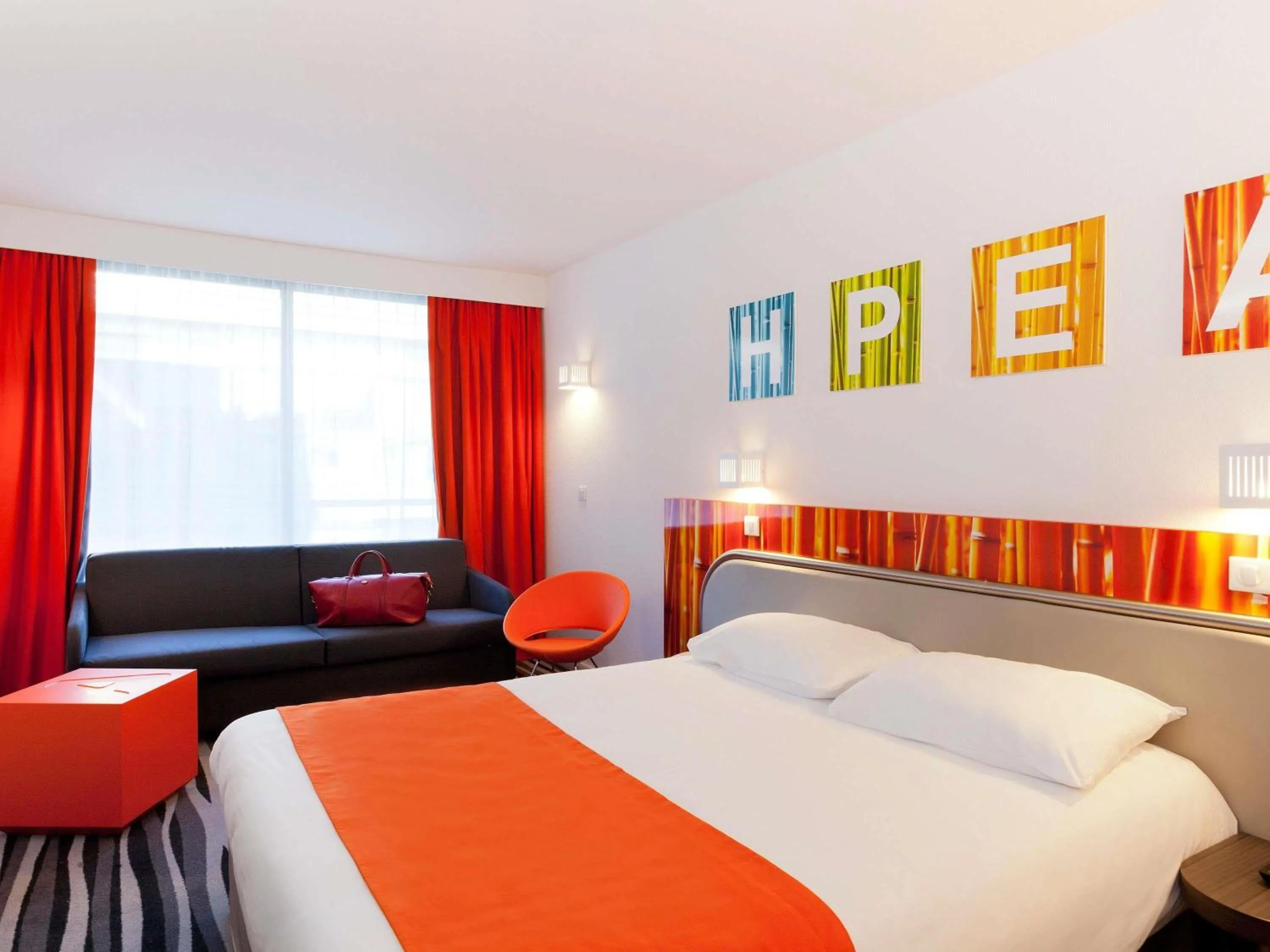 Superior Room with Double Bed and Sofa - single occupancy in ibis Styles Paris Porte d'Orléans