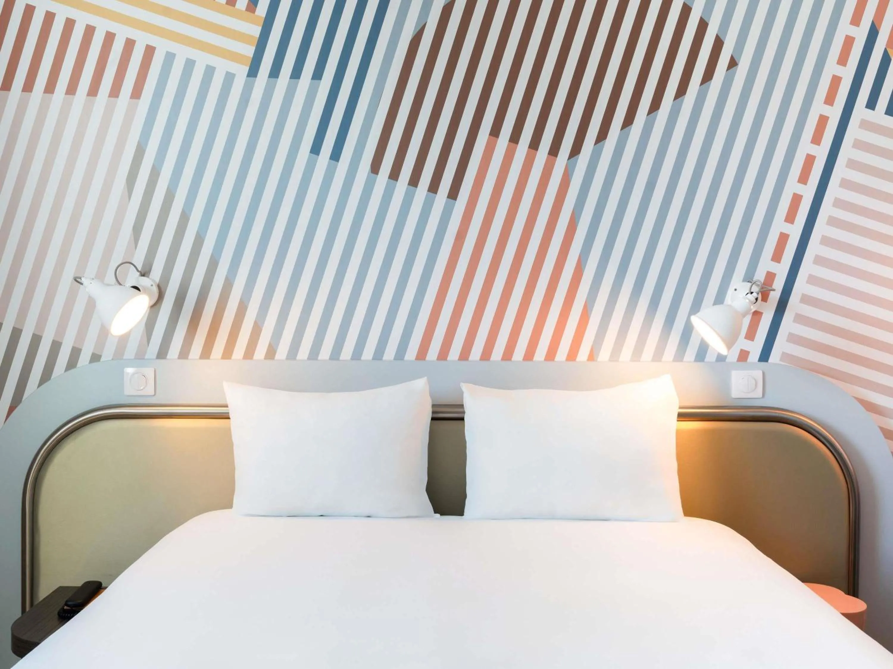 Superior Room with Double Bed and Sofa in ibis Styles Paris Porte d'Orléans