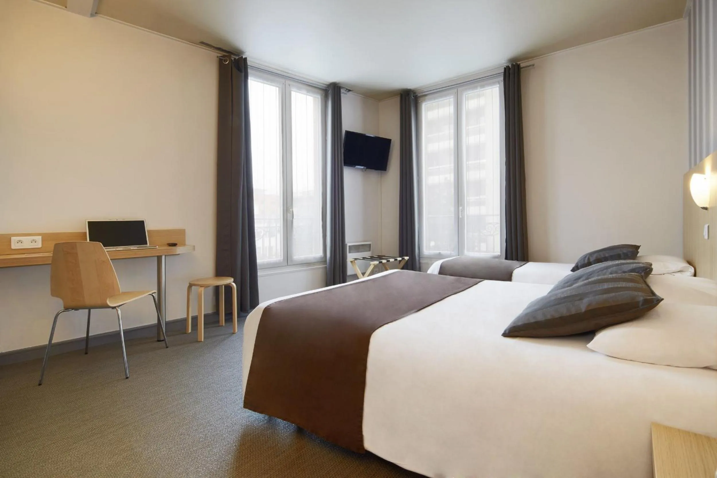 Triple Room in Hotel Paris Villette
