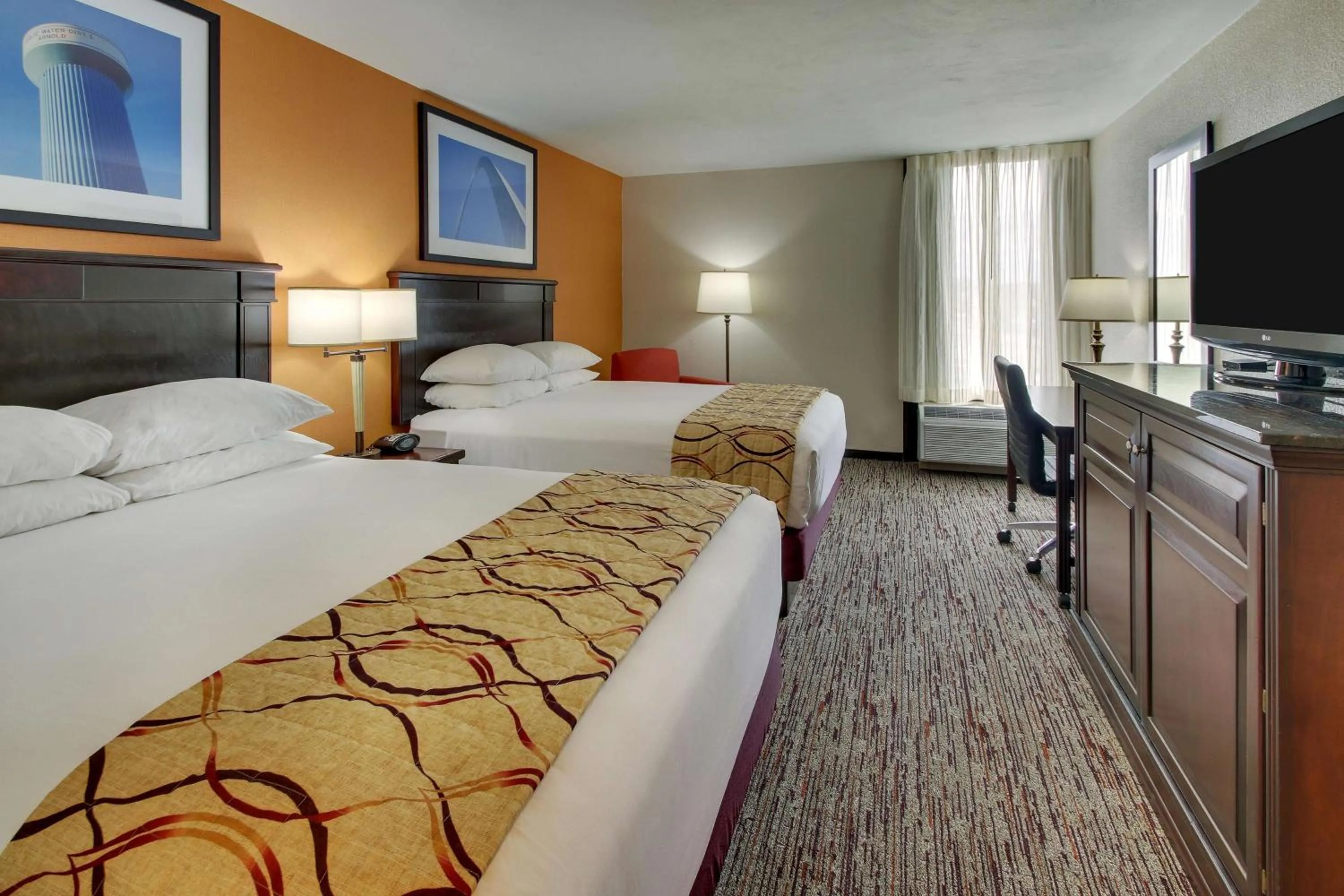 Deluxe Queen Room with Two Queen Beds - Accessible, Tub in Pear Tree Inn St. Louis - Arnold