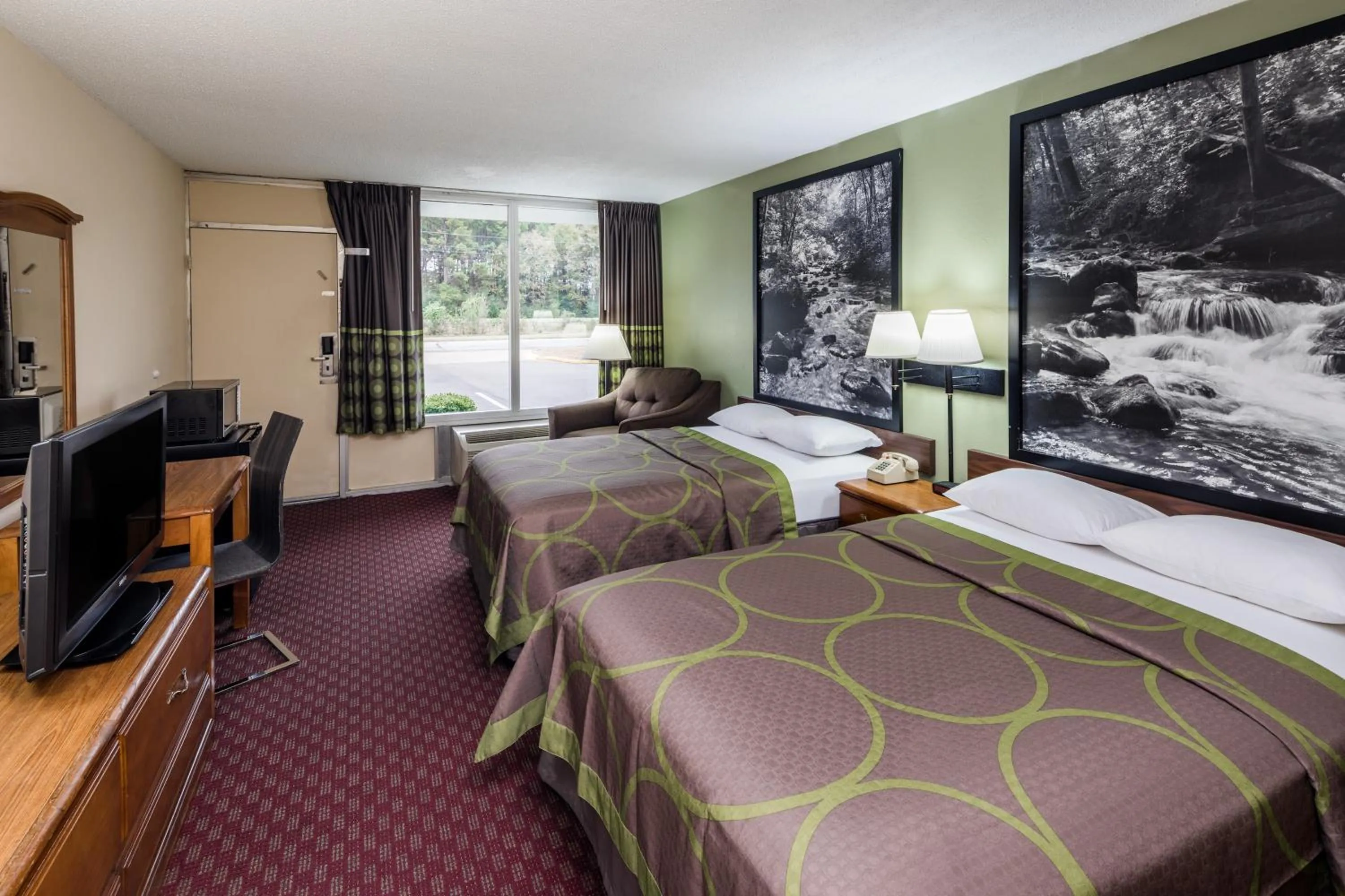 Double Room with Two Double Beds - Smoking in Super 8 by Wyndham Hope