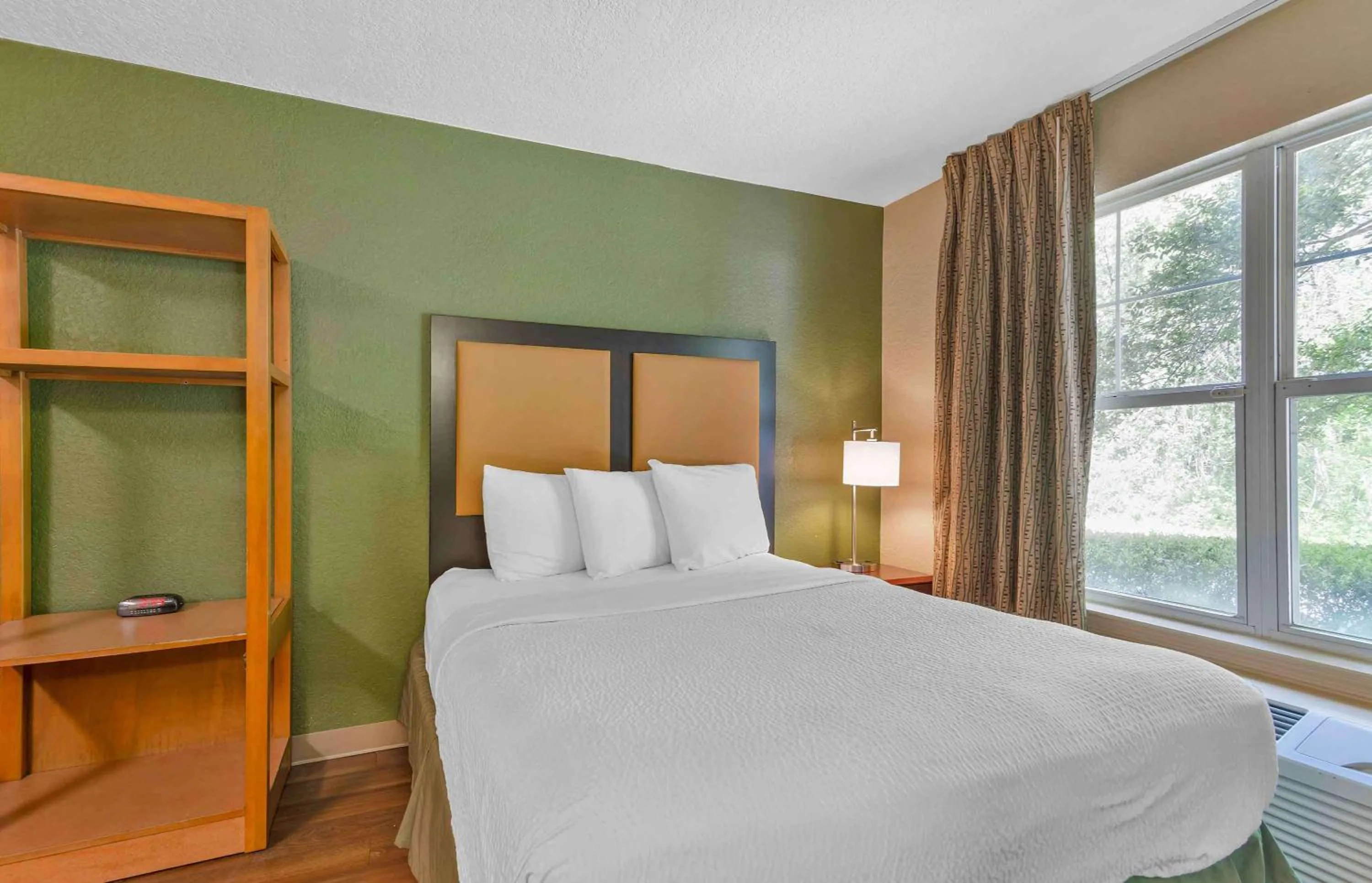Queen Studio - Non-Smoking in Extended Stay America - Atlanta - Marietta - Interstate N. Pkwy
