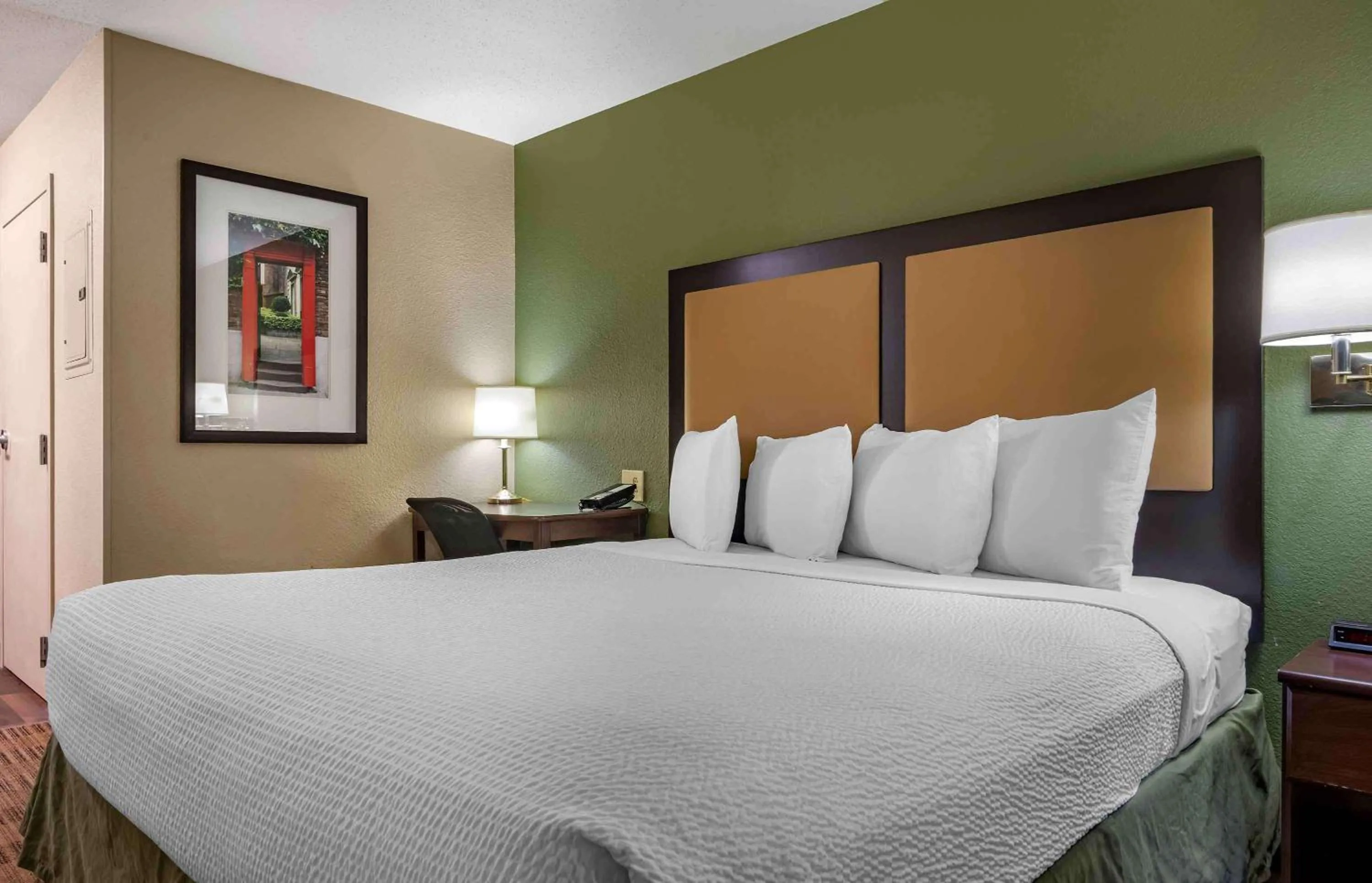 Studio with 1 King Bed - Non-Smoking in Extended Stay America Suites - Pittsburgh - West Mifflin