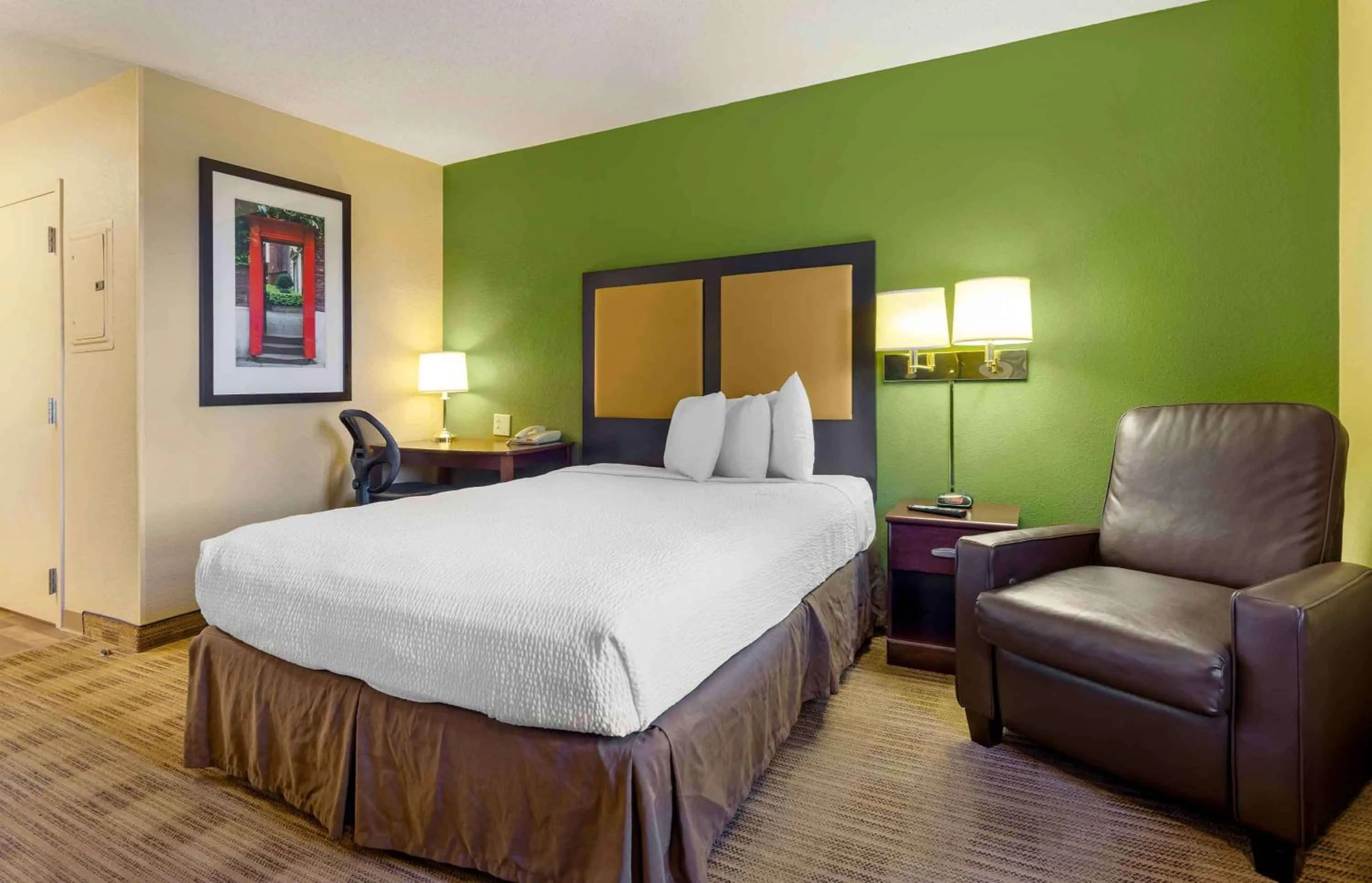 Queen Studio - Non-Smoking in Extended Stay America Suites - Lynchburg - University Blvd