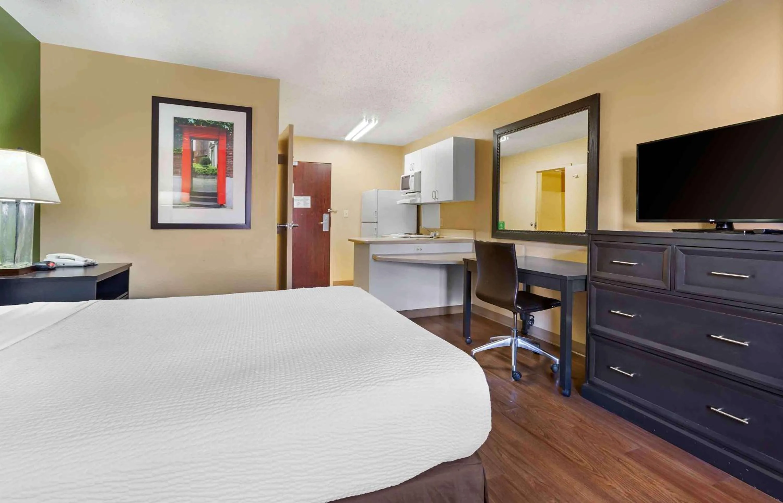 Queen studio with 1 Queen Bed - Disability Access/Non-Smoking in Extended Stay America Suites - Albuquerque - Rio Rancho
