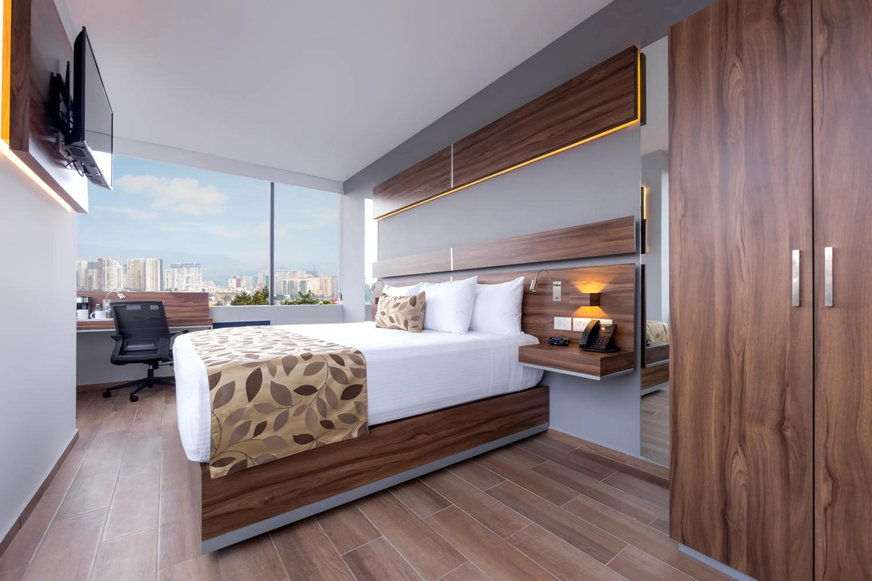 Queen Room - Non-Smoking in Sleep Inn Ciudad de Mexico Cuajimalpa