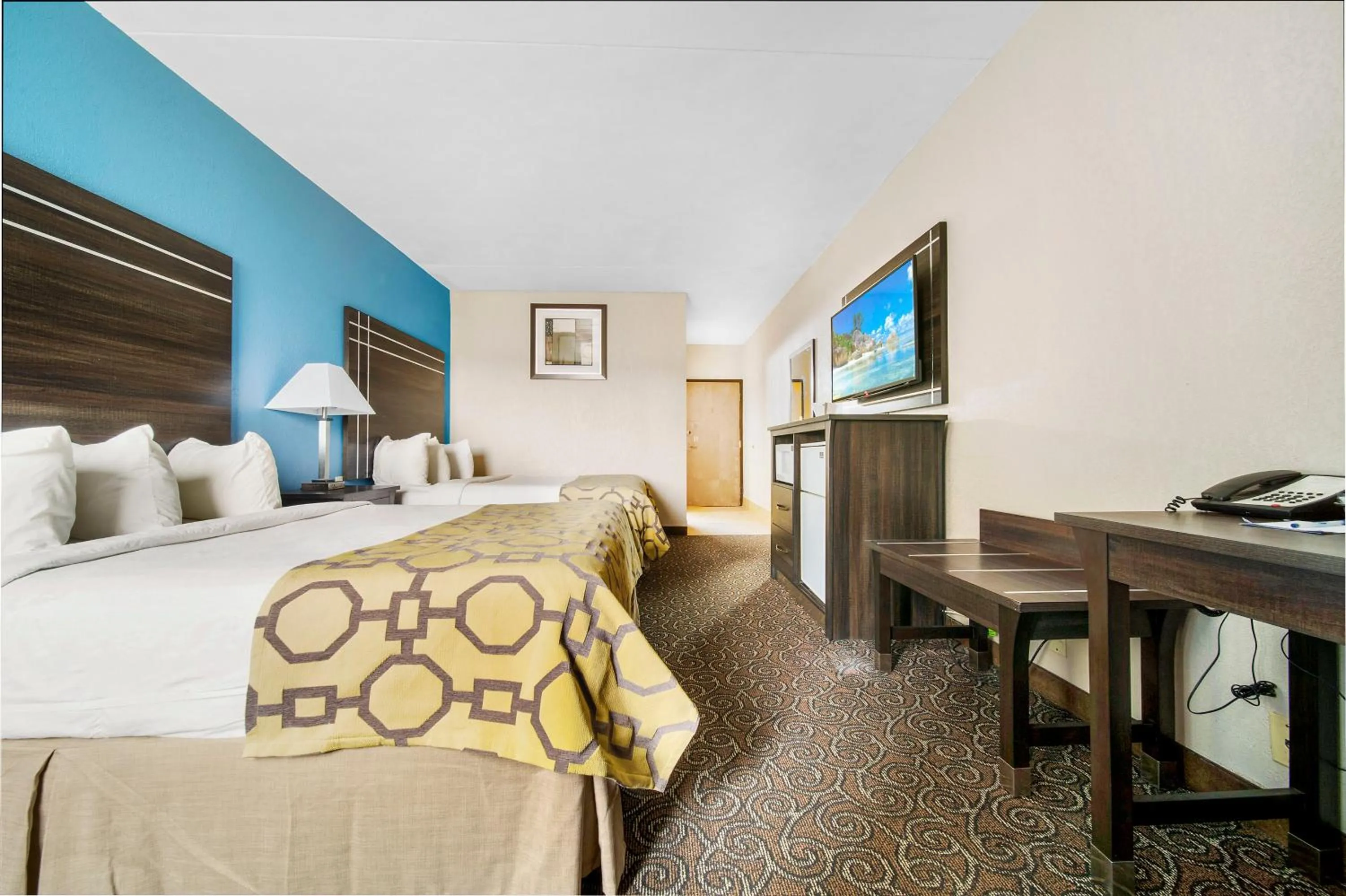 Queen Room with Two Queen Beds - Non-Smoking in Baymont by Wyndham Muncie Near Ball State University