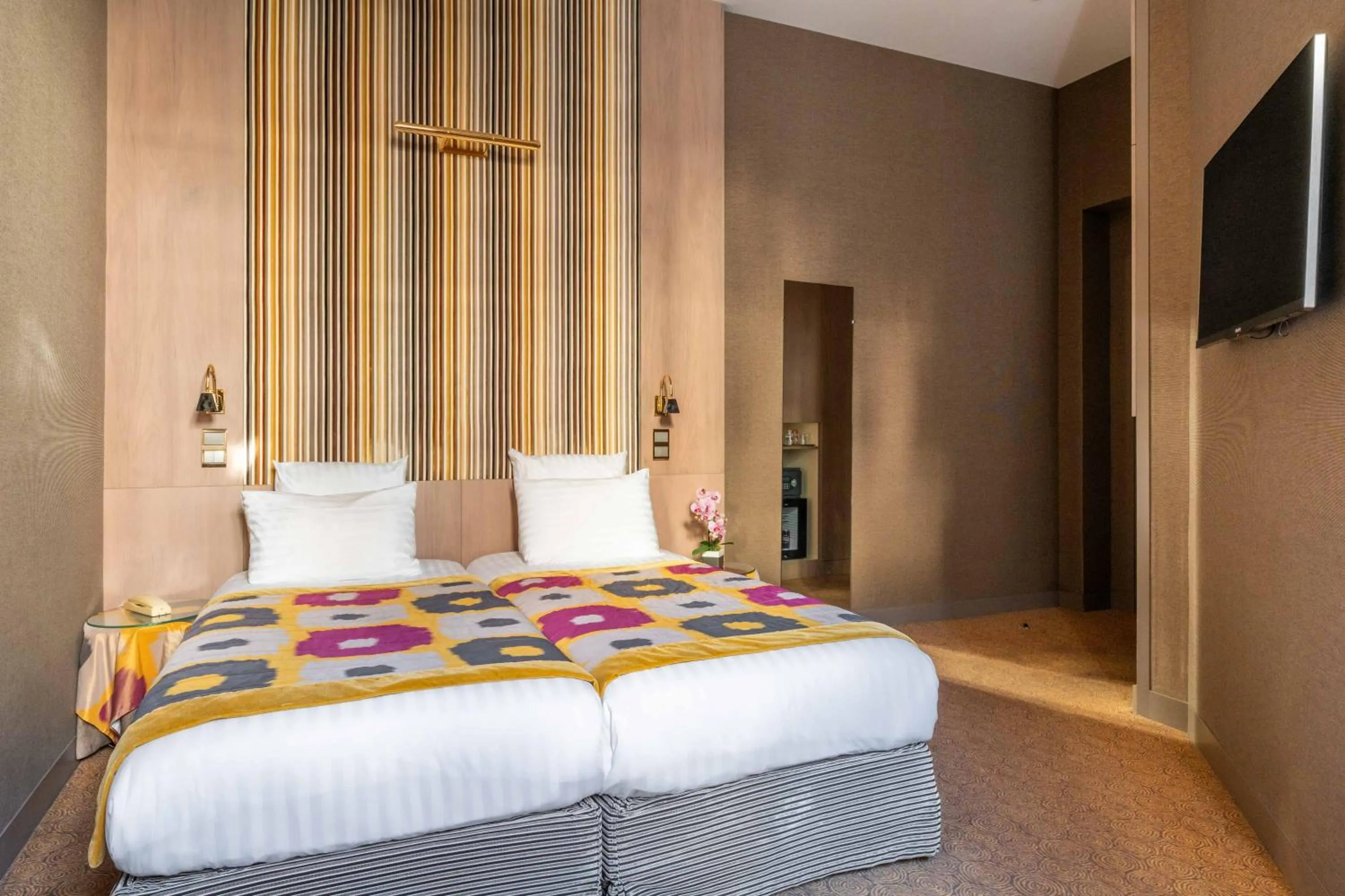 Superior Twin Room in Hôtel Regent's Garden - Astotel