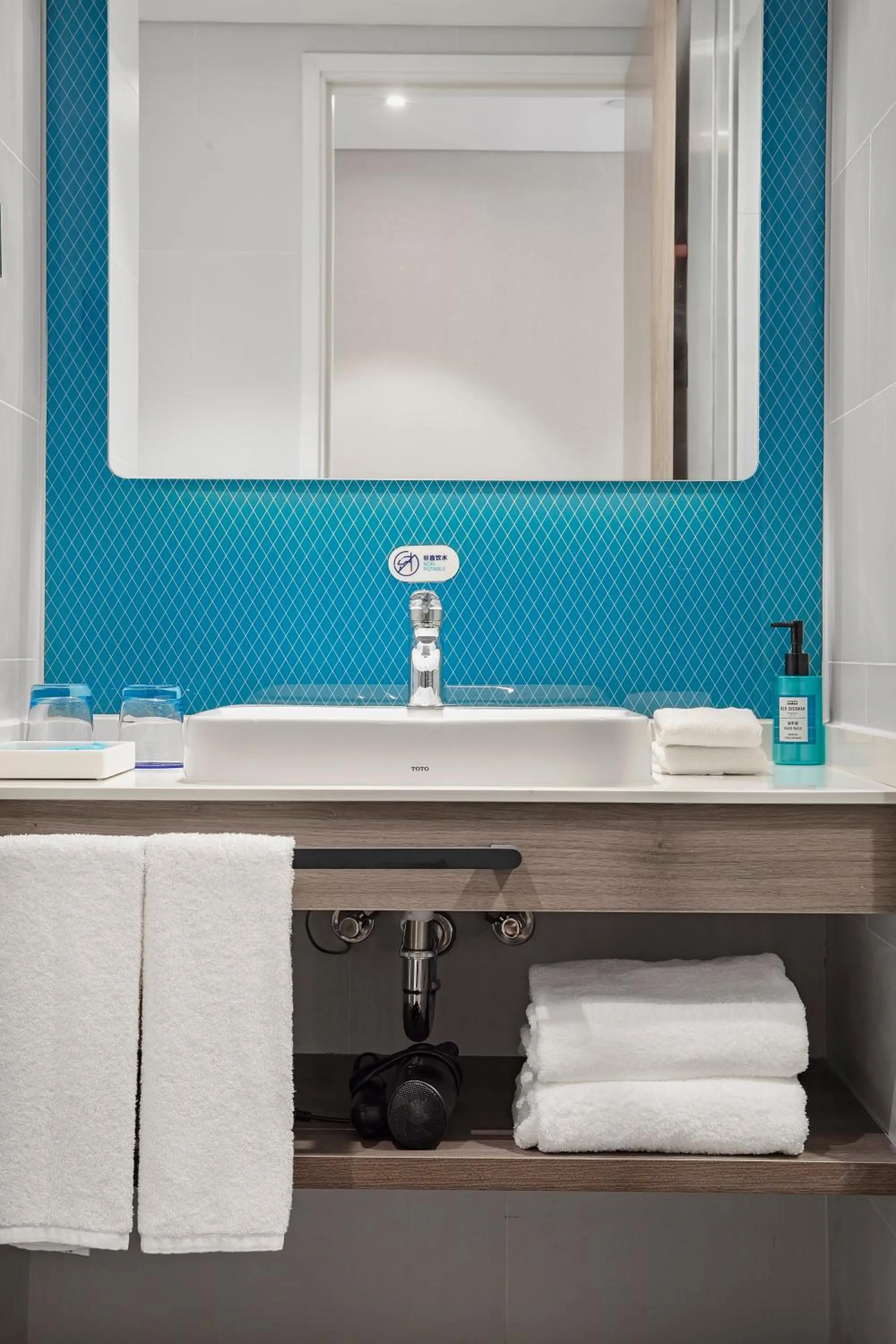 Two-Bedroom Suite in Holiday Inn Express Shanghai Chongming by IHG