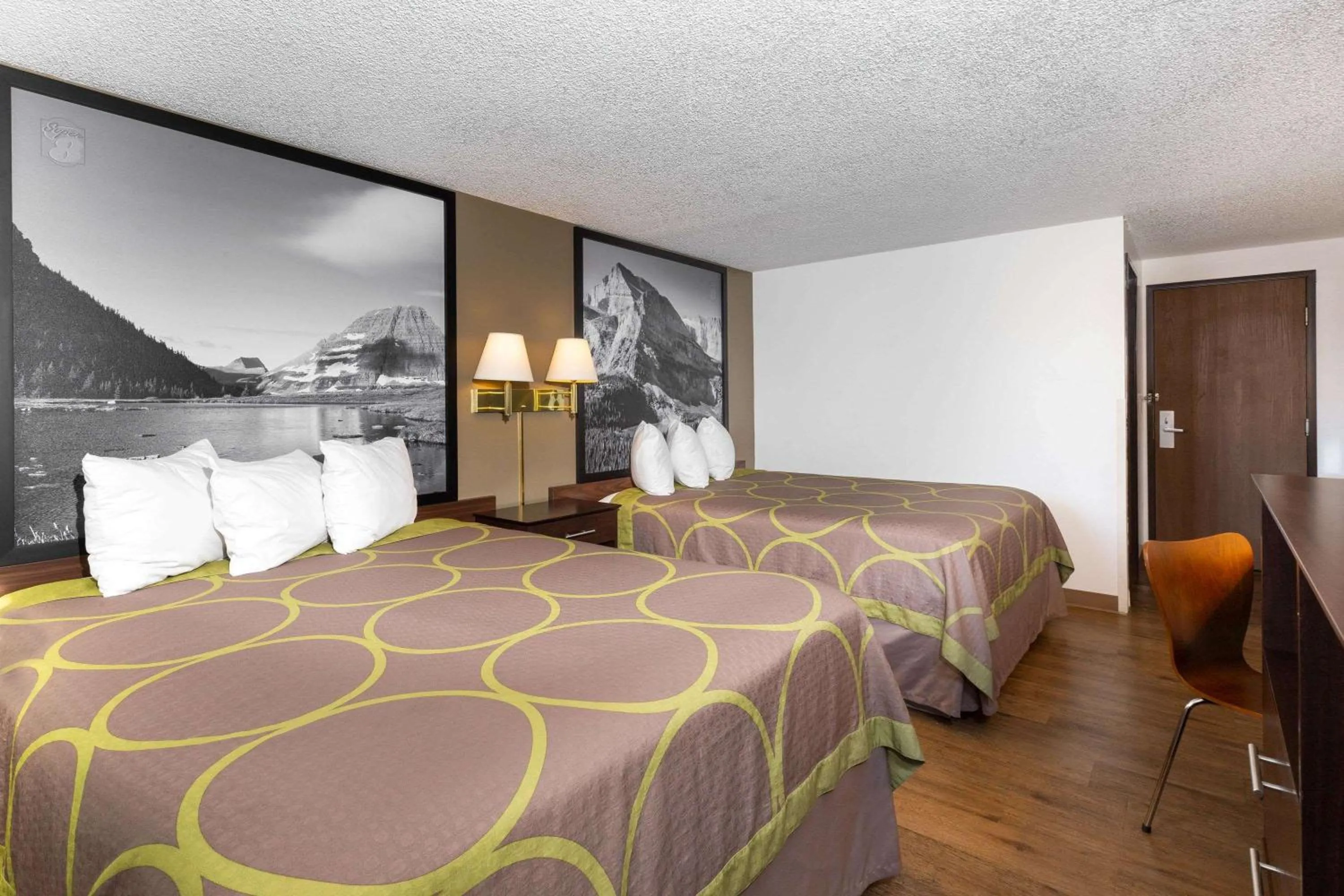 Queen Room with Two Queen Beds - Non-Smoking in Super 8 by Wyndham Missoula/Brooks Street