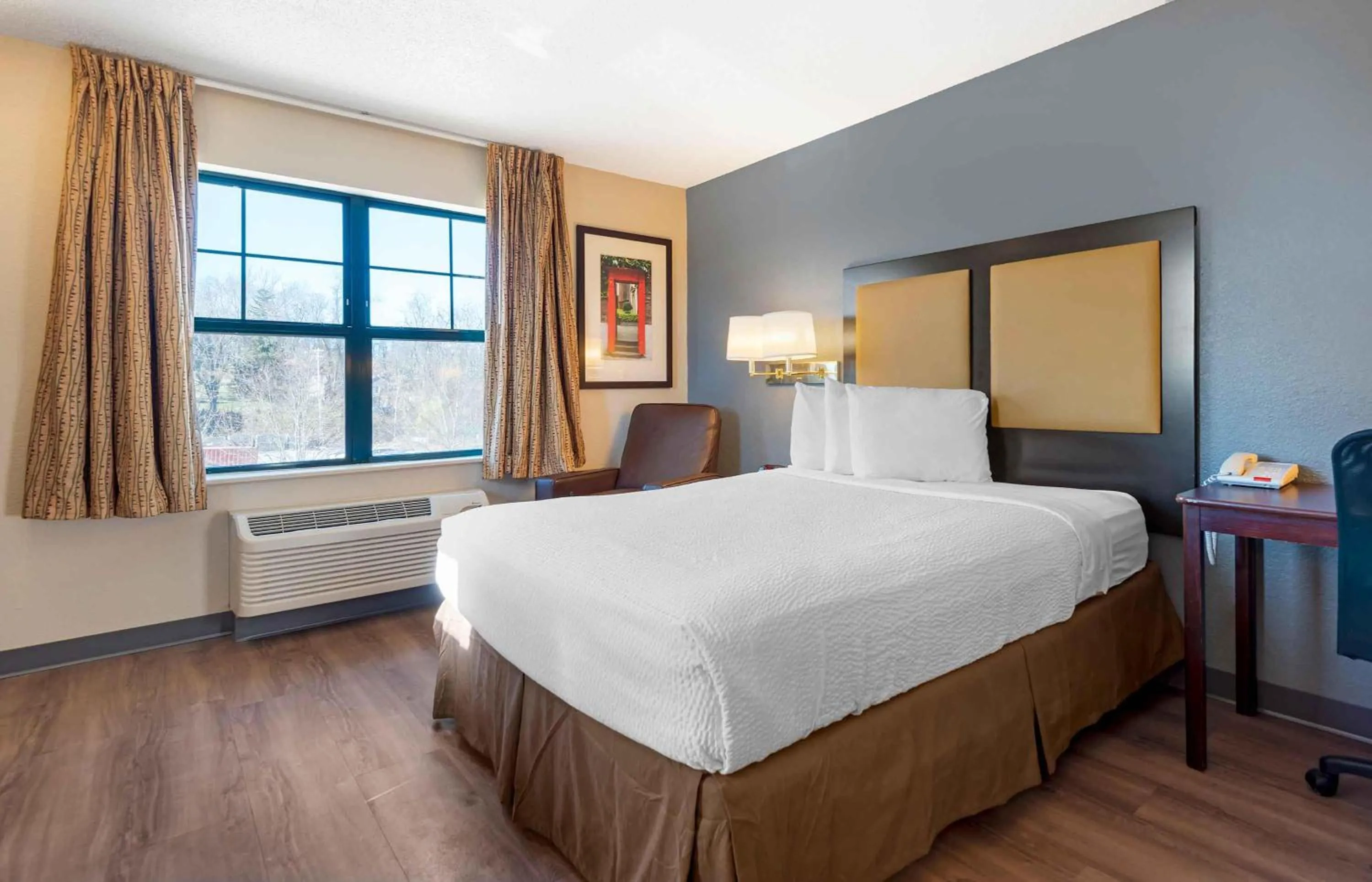 Queen Studio - Non-Smoking in Extended Stay America Suites - Pittsburgh - Monroeville