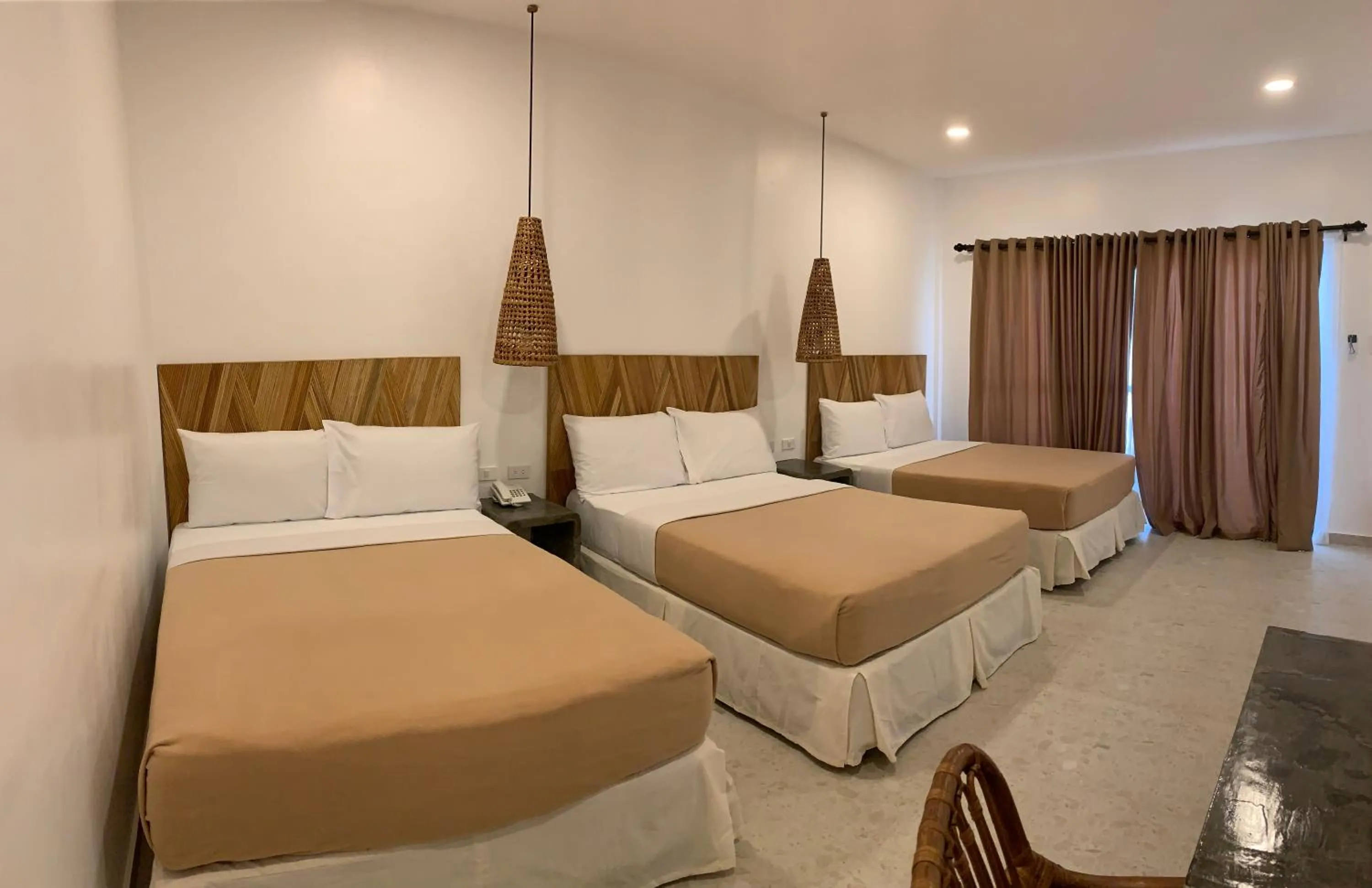 Triple Room with Sea View in Cebu R Resort Tabuelan
