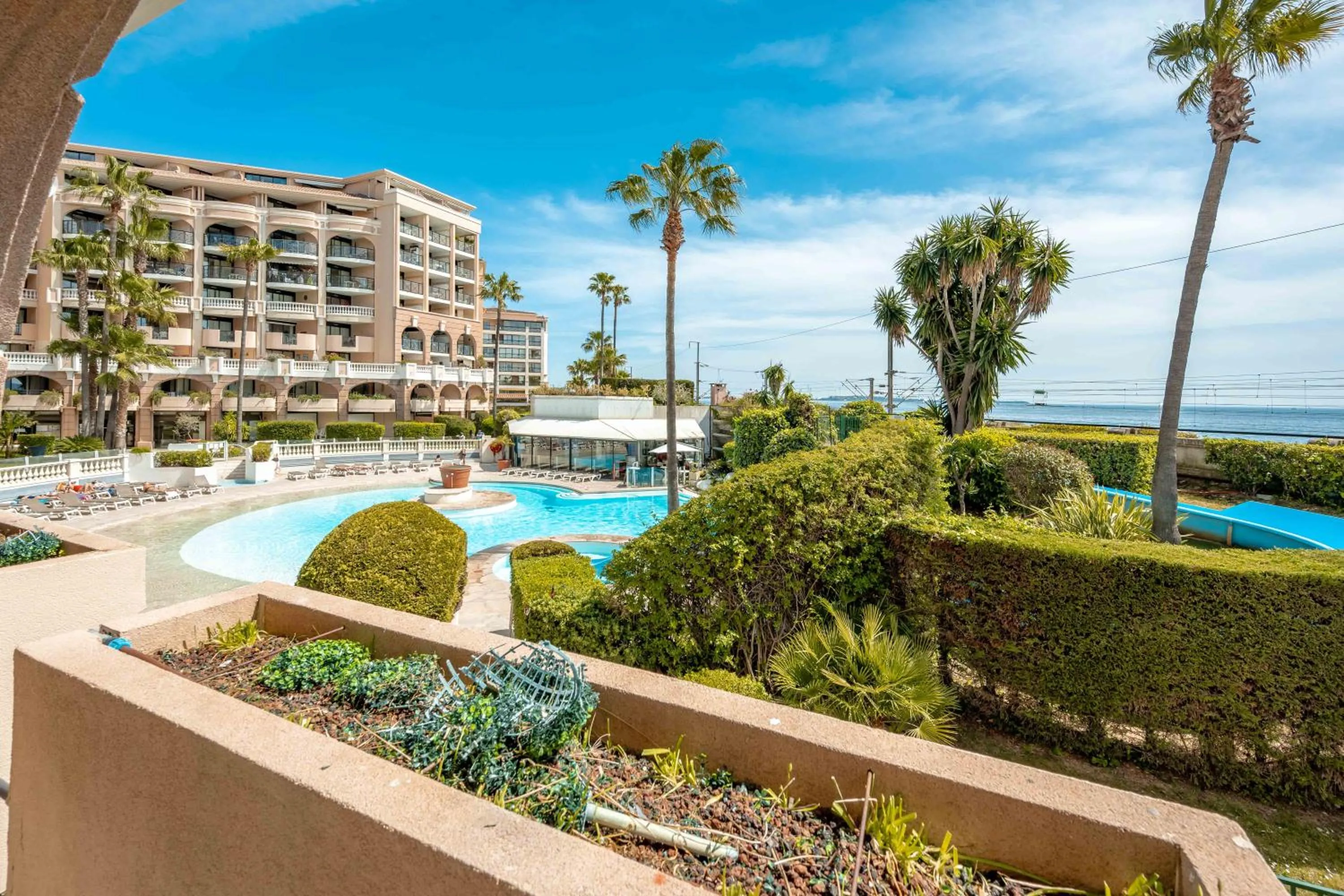 One-Bedroom Apartment with Sleeping Alcove, Air conditioning and Terrace or Balcony (6 People) in Résidence Pierre & Vacances Cannes Verrerie