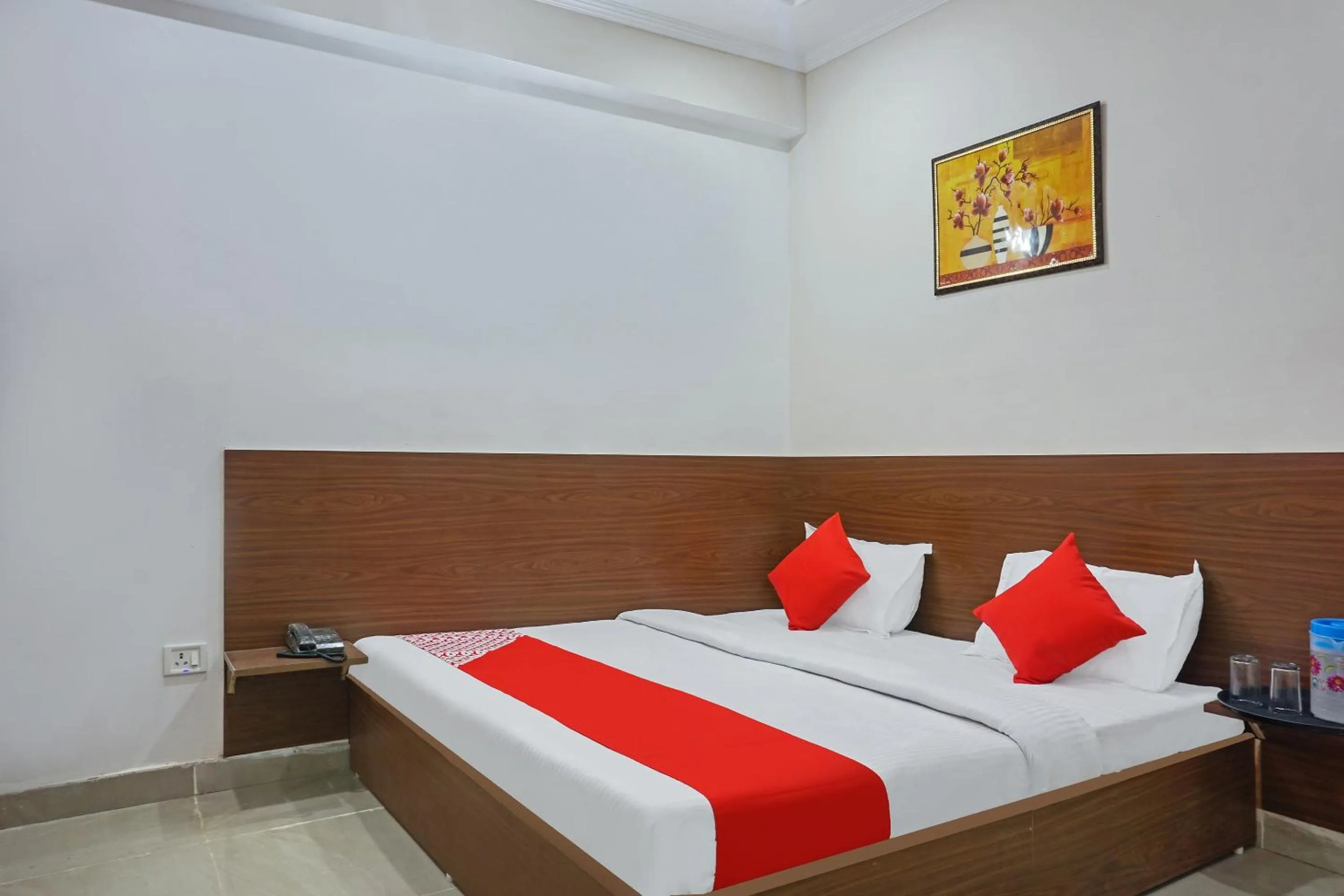 Standard Double Room - single occupancy in Hotel O Quadis