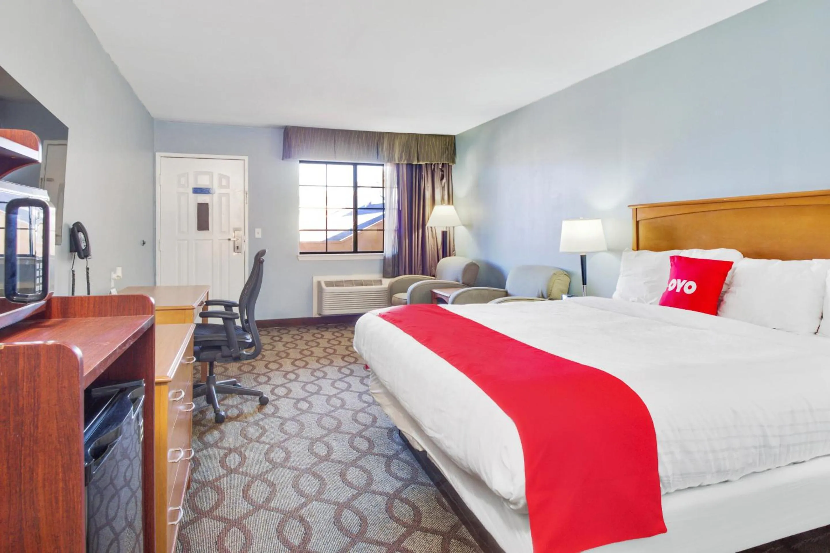 King Room - Disability Access in OYO Hotel Ingleside TX