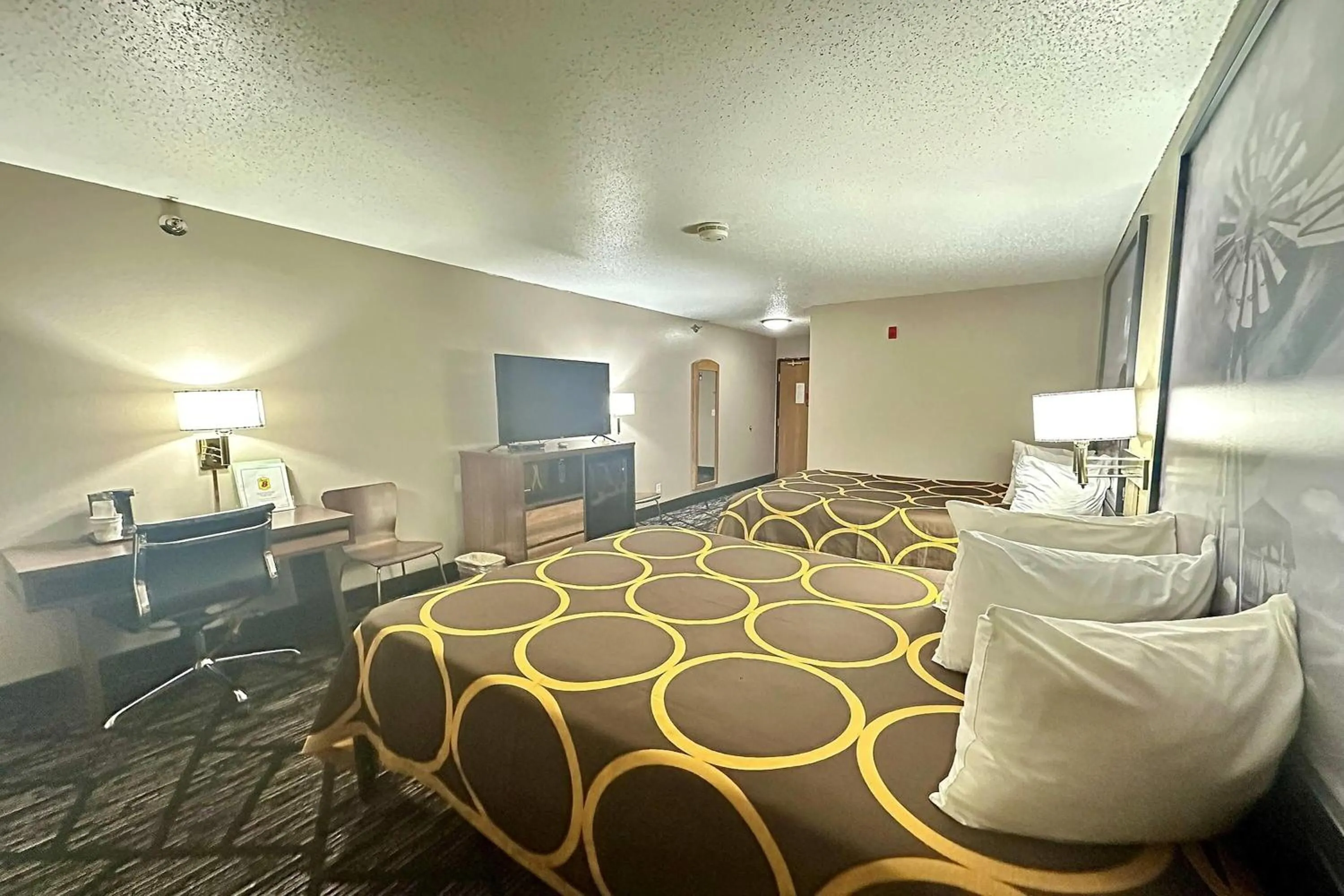 Deluxe Queen Room with Two Queen Beds - Non-Smoking in Super 8 by Wyndham Sisseton