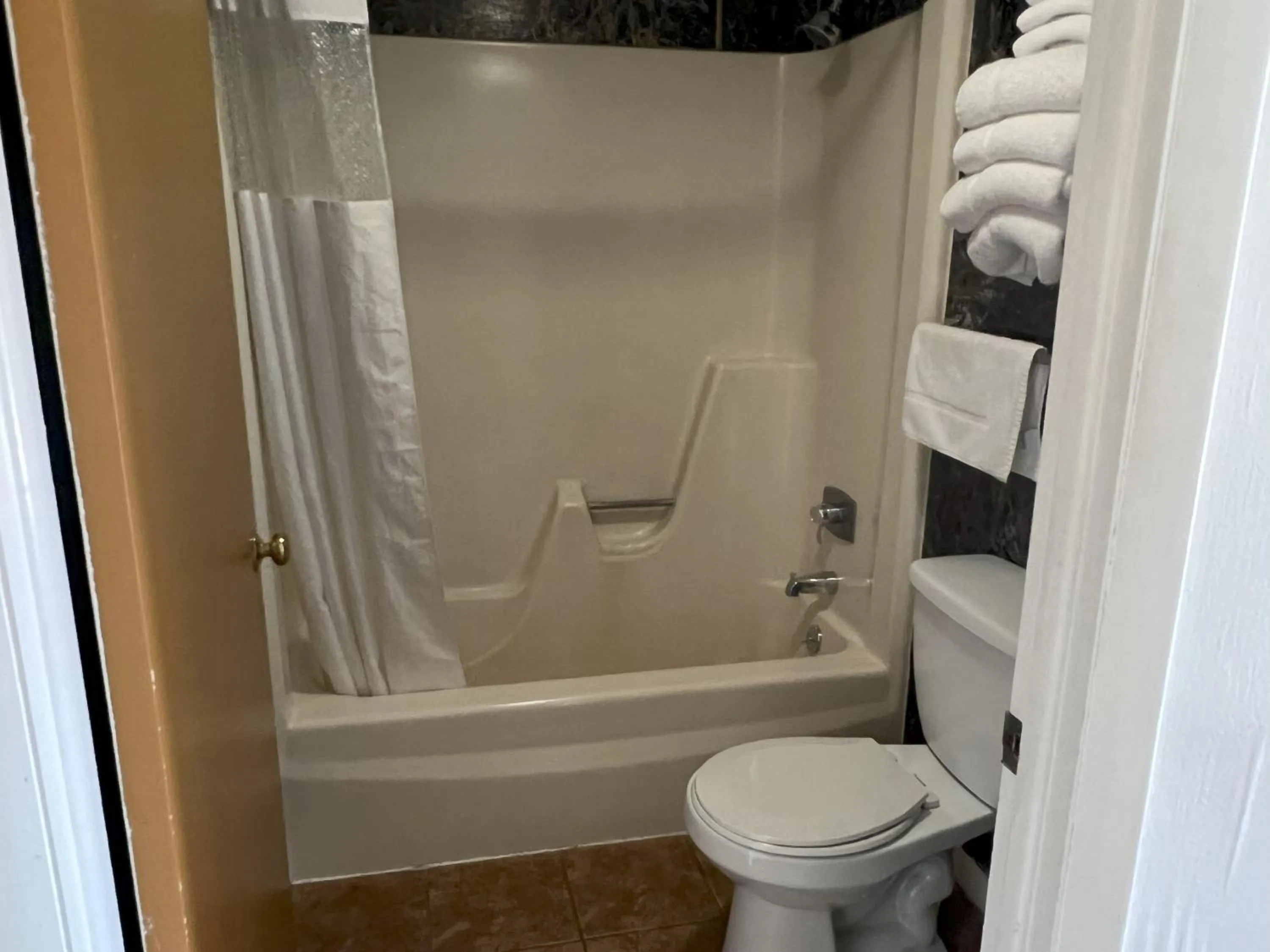 King Room - Non-Smoking in Travelodge by Wyndham Hershey