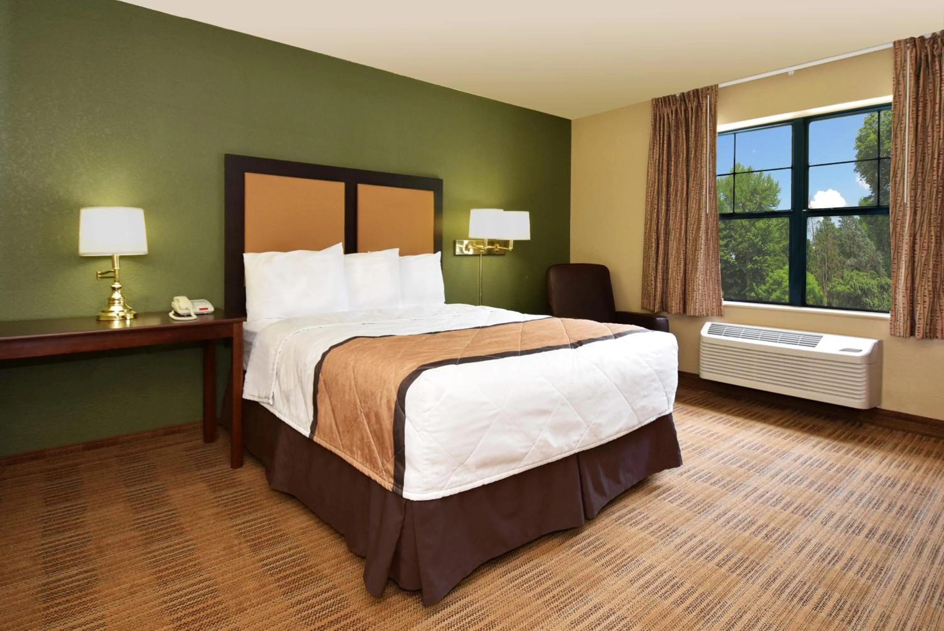 Queen Studio - Non-Smoking in Extended Stay America Select Suites - Peoria - North