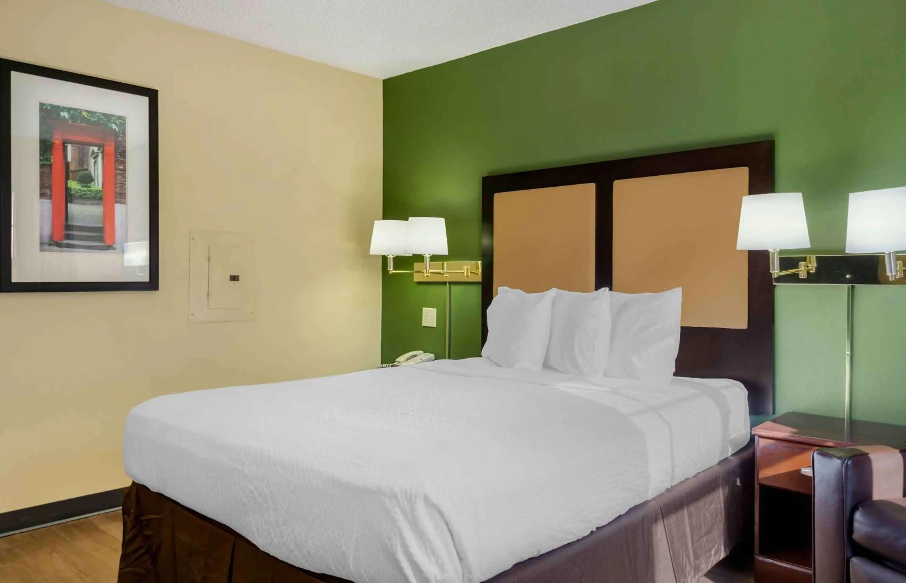 Queen studio with 1 Queen Bed - Disability Access/Non-Smoking in Extended Stay America Suites - Olympia - Tumwater