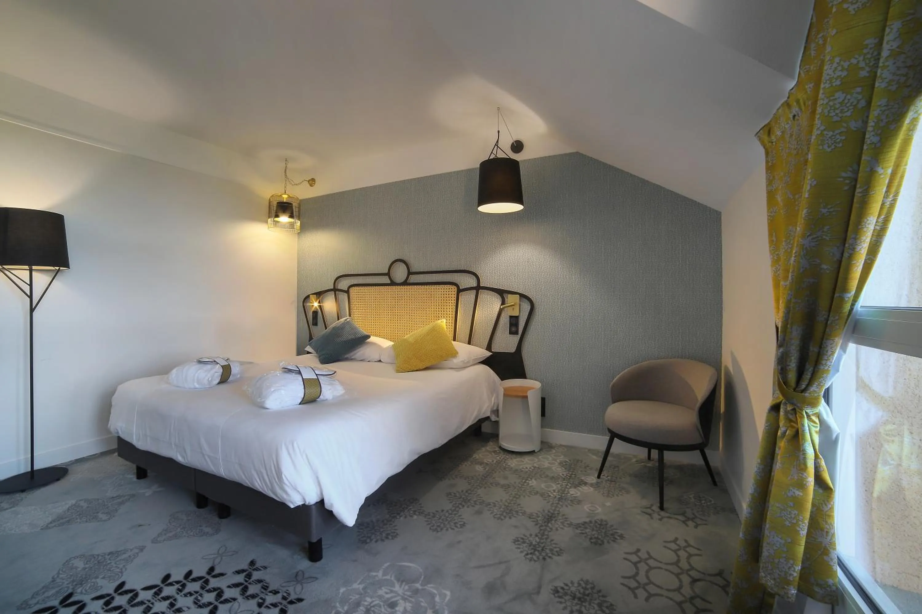 Privilege Triple Room with Terrace in Mercure Orléans Portes de Sologne