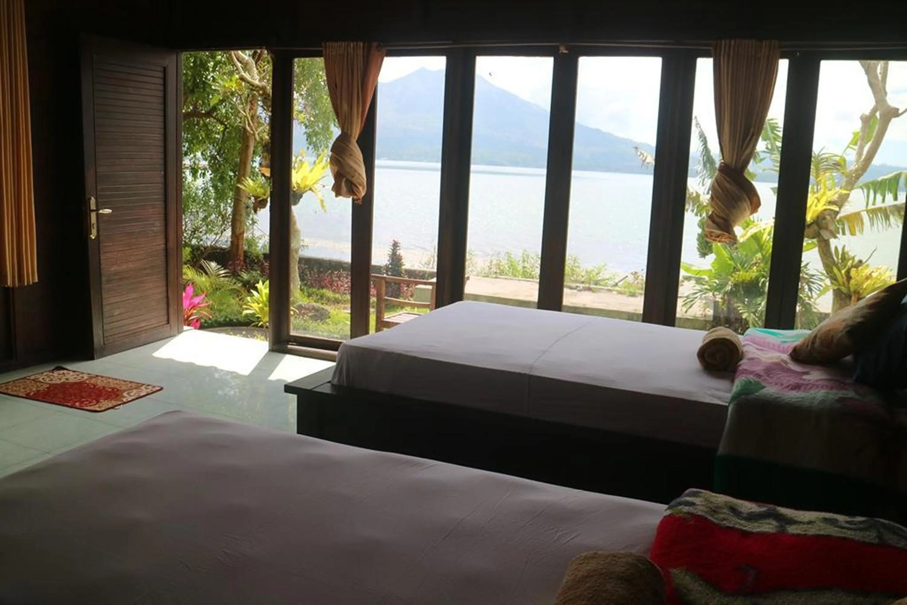 Deluxe Twin Room in Batur Green Lakeview in Kintamani Bali