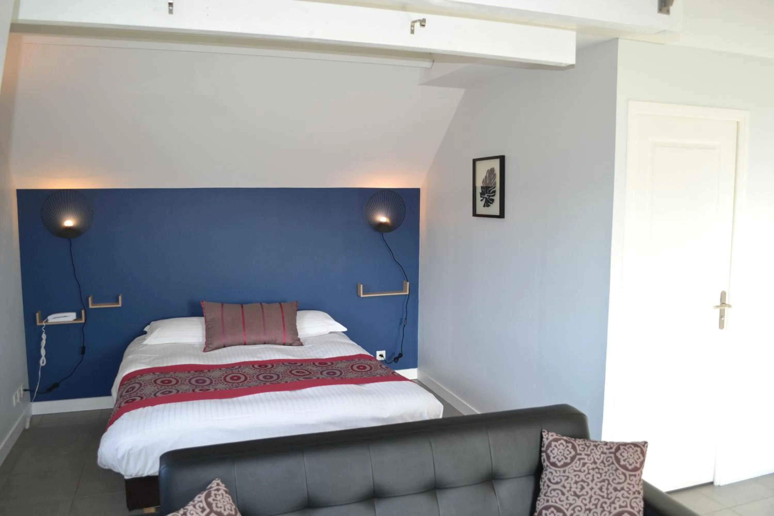 Quadruple Suite Room in The Originals Boutique, Hôtel Les Quatre Salines, Le Mont Saint-Michel Sud