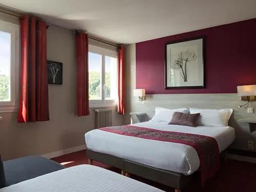 Superior Triple Room in The Originals Boutique, Hôtel Les Quatre Salines, Le Mont Saint-Michel Sud