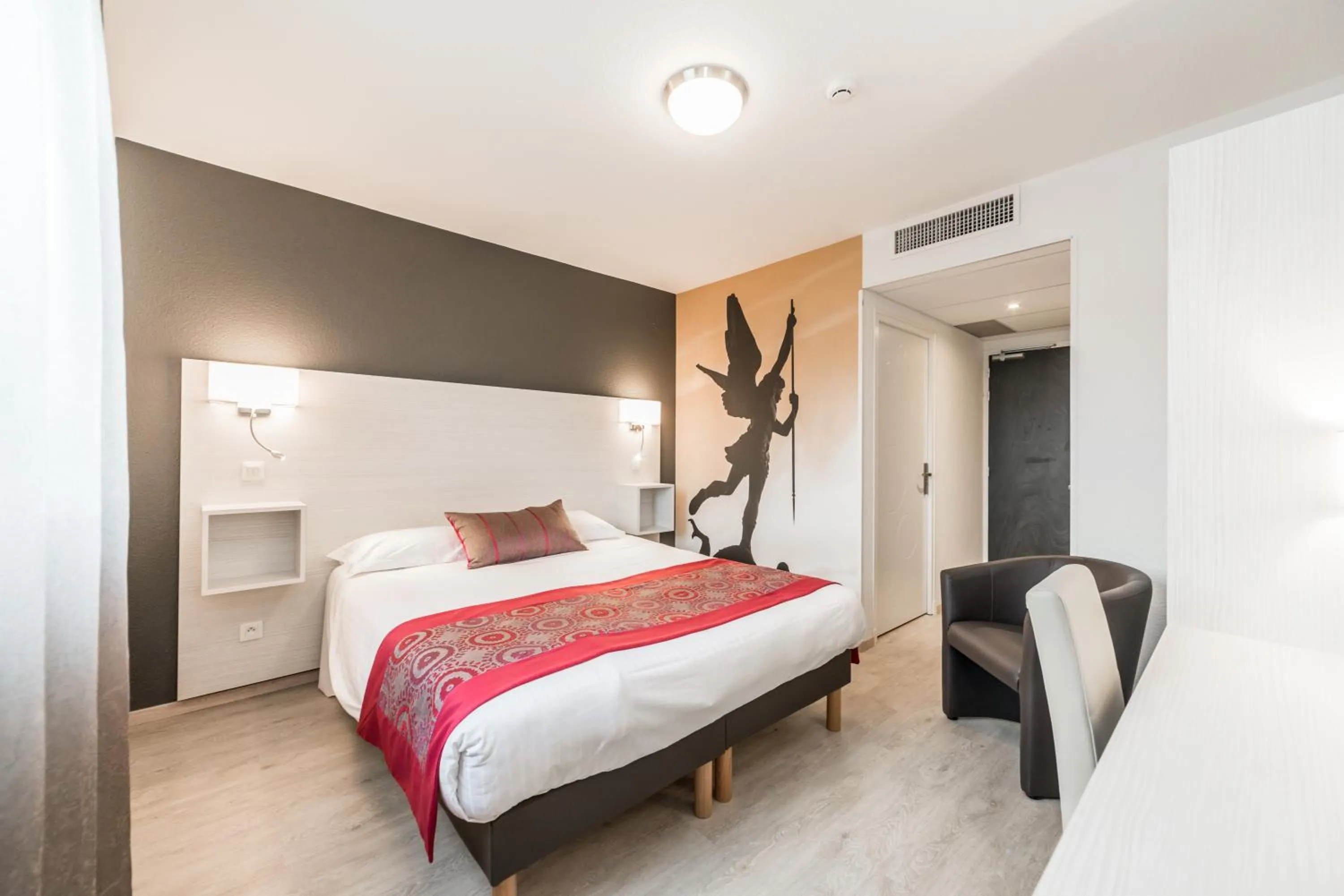 Comfort Double Room - with Air Conditioning in The Originals Boutique, Hôtel Les Quatre Salines, Le Mont Saint-Michel Sud