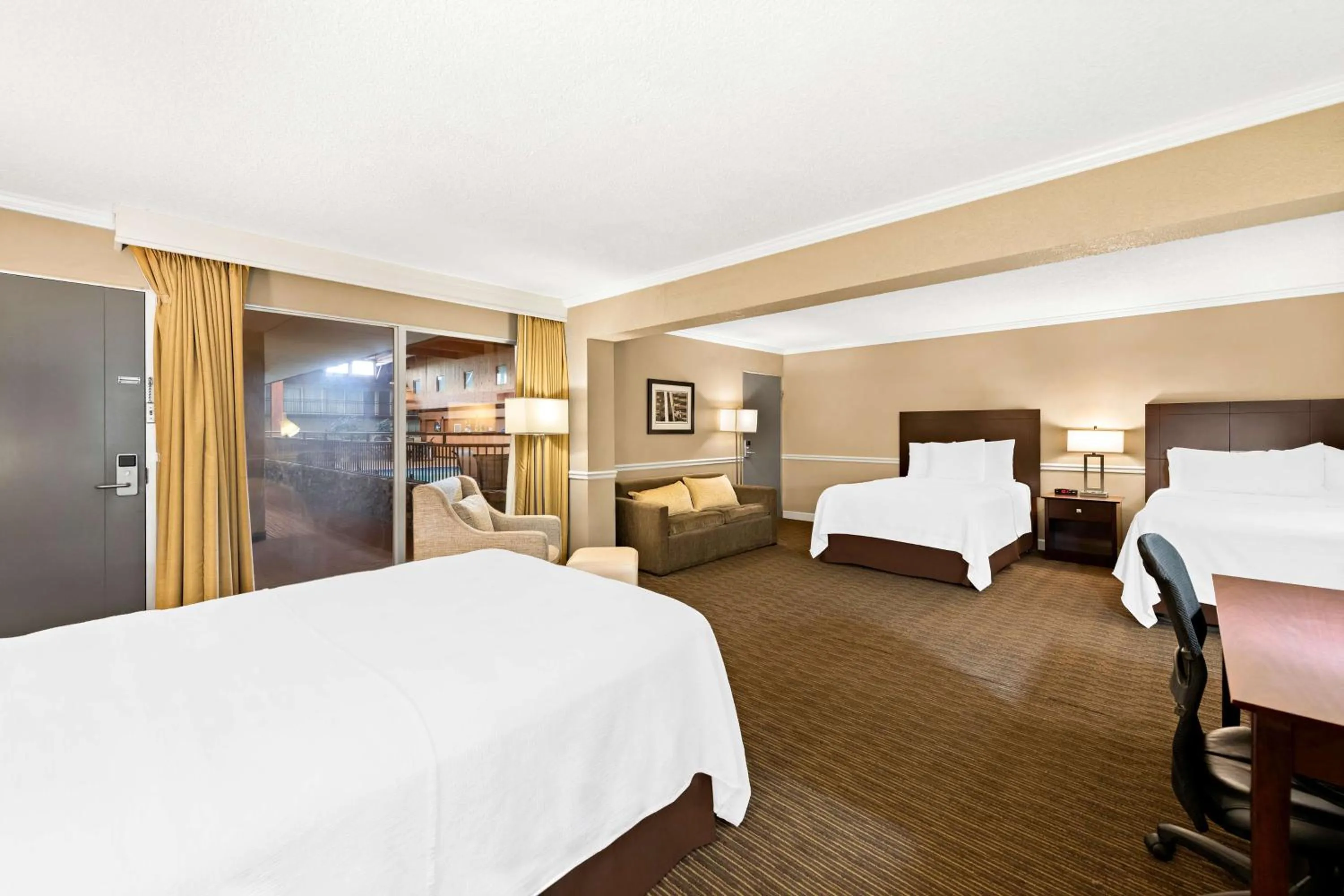 Family Suite with Pool View in Best Western State Fair Inn