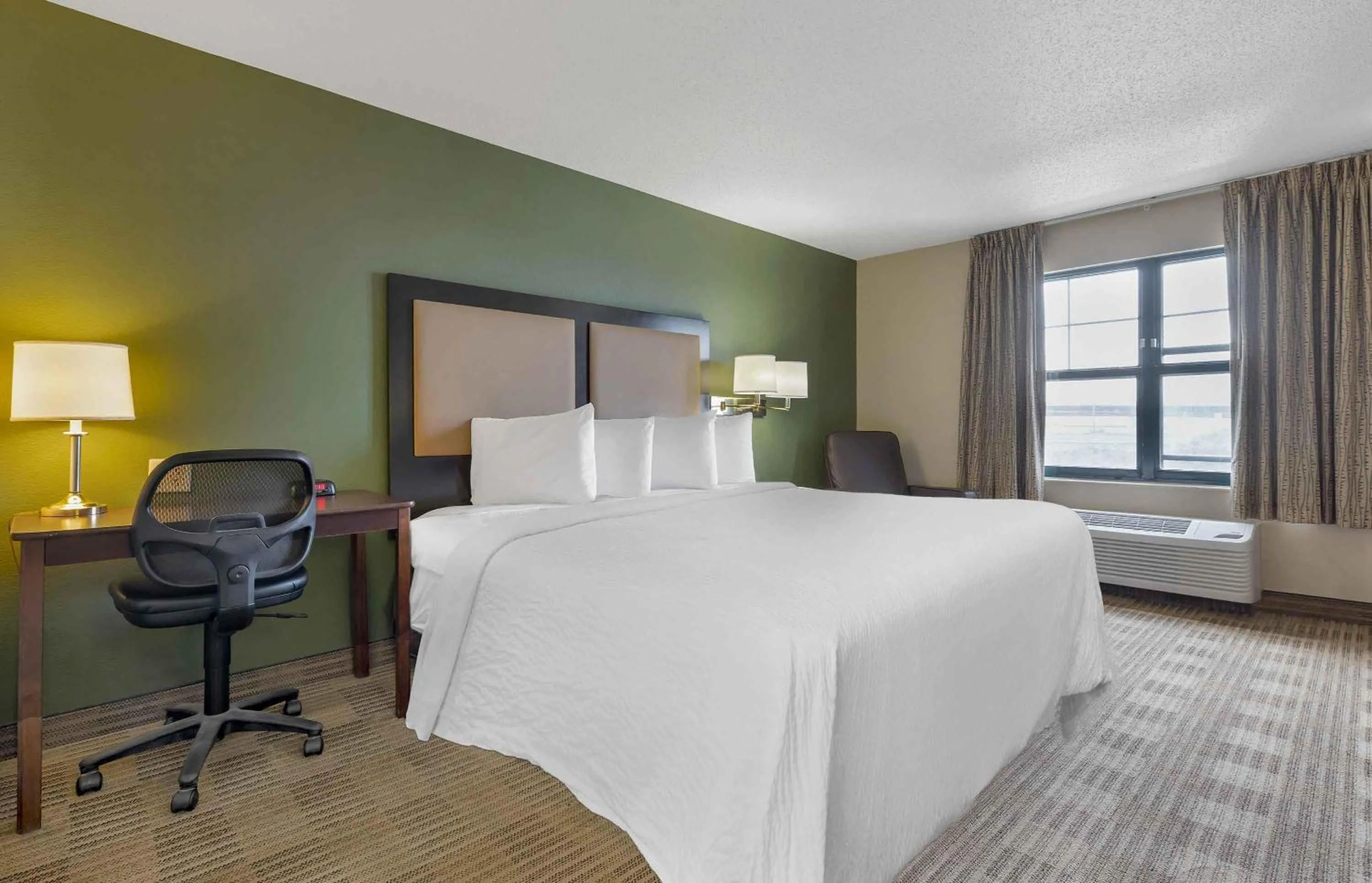 Studio with 1 King Bed - Non-Smoking in Extended Stay America Suites - Austin - Southwest