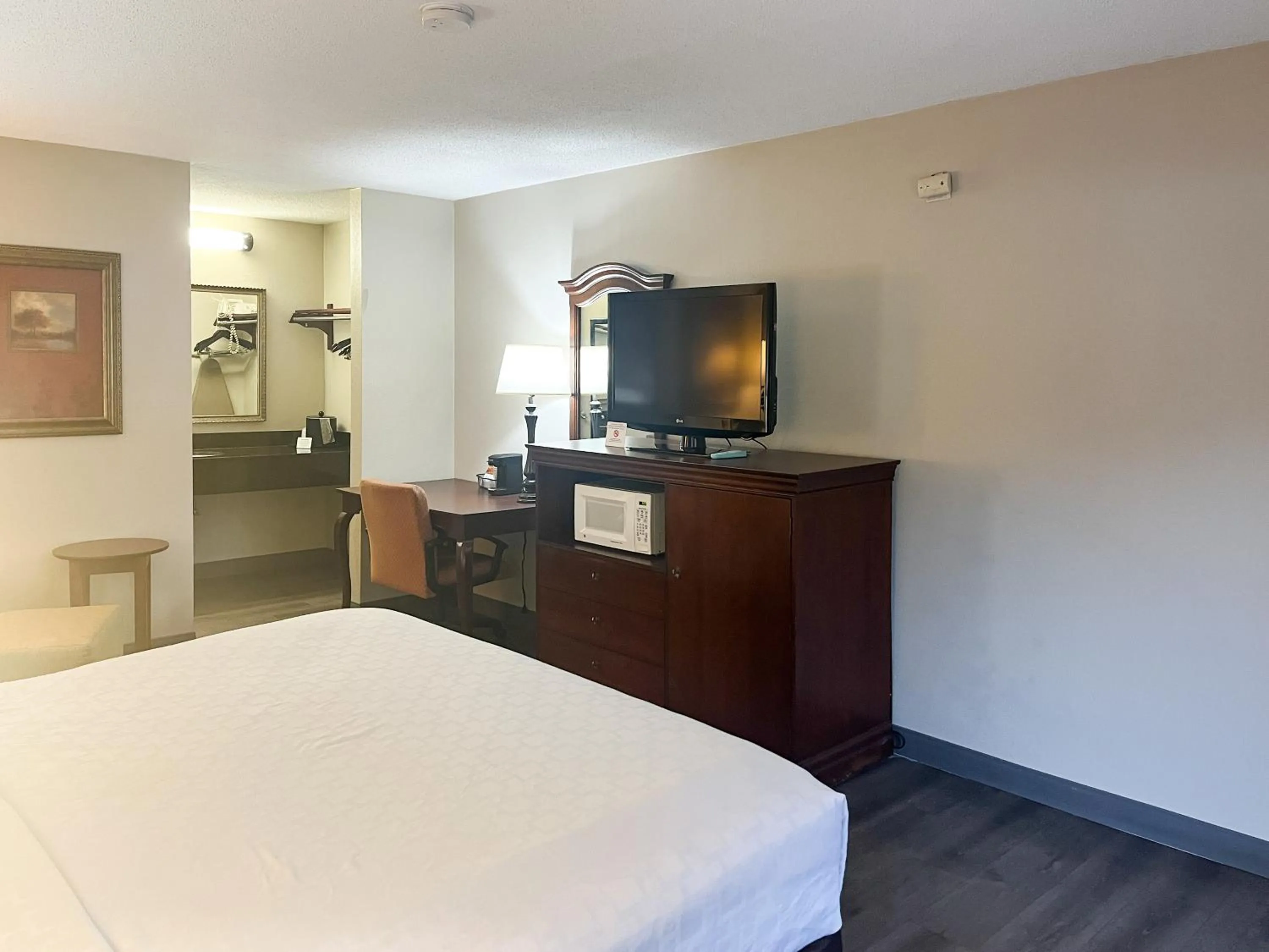 Queen Room - Non-Smoking in Best Western Aquia Quantico