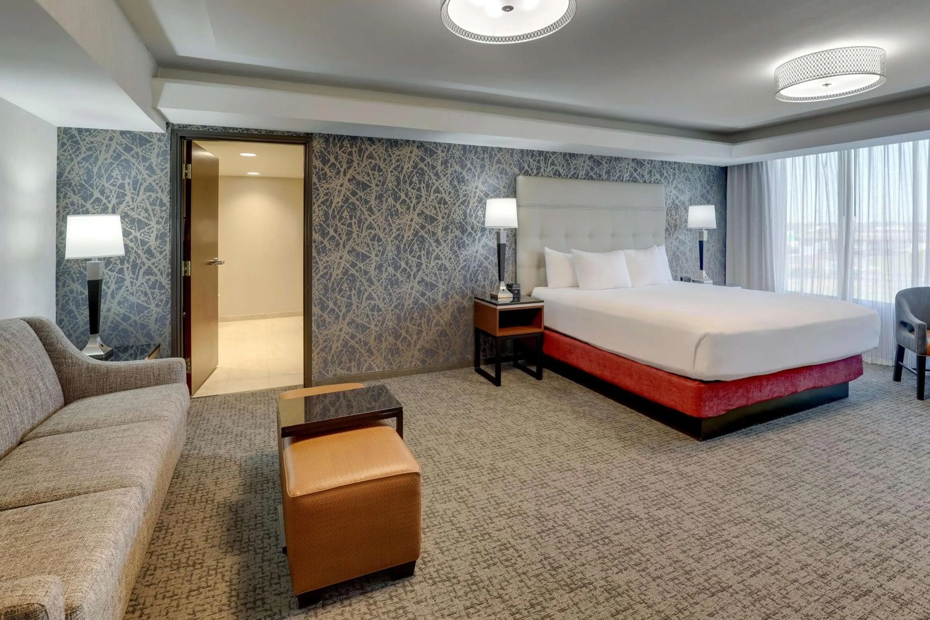 Superior King Room with Sofa Bed in Drury Inn Paducah