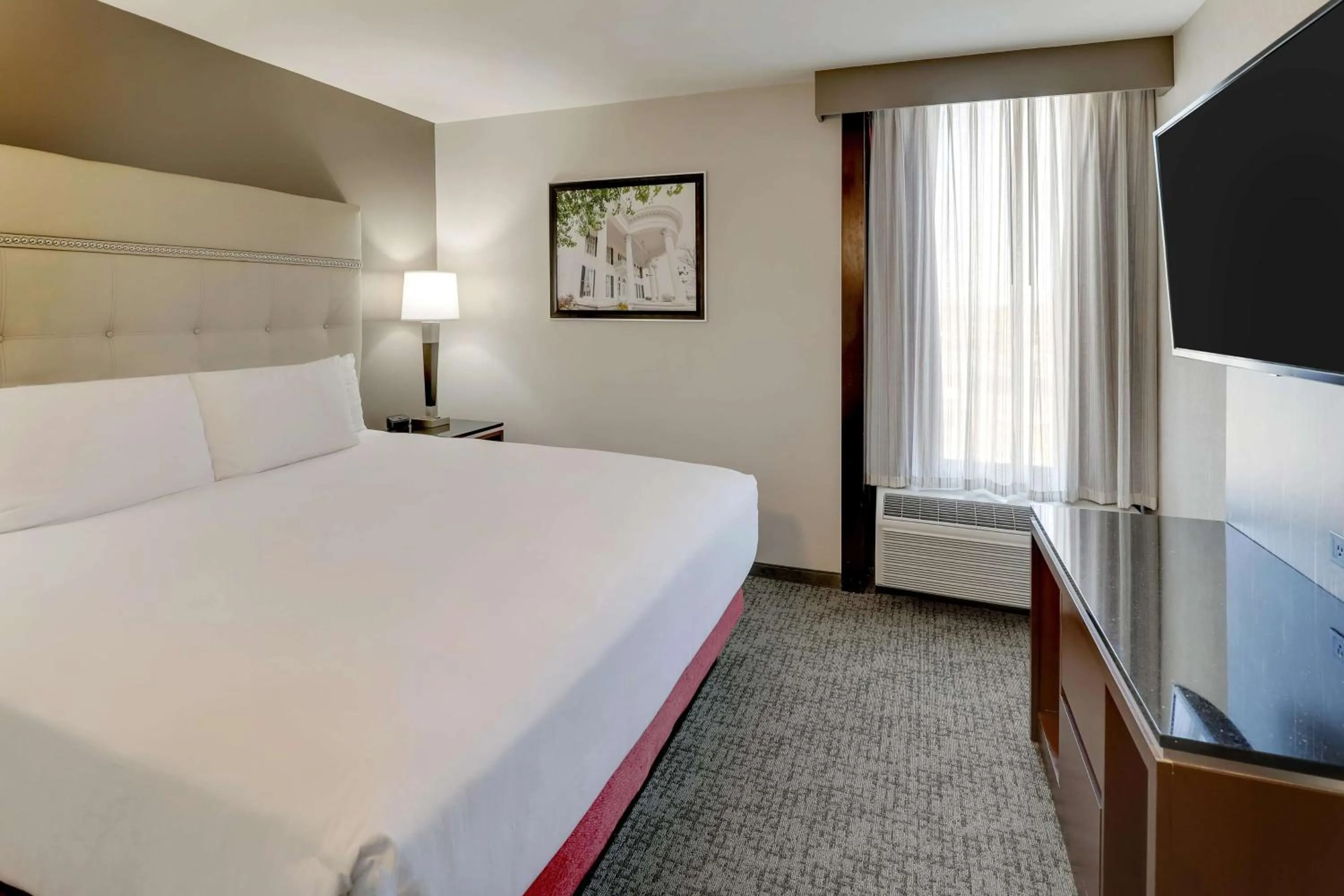 King Suite in Drury Inn Paducah